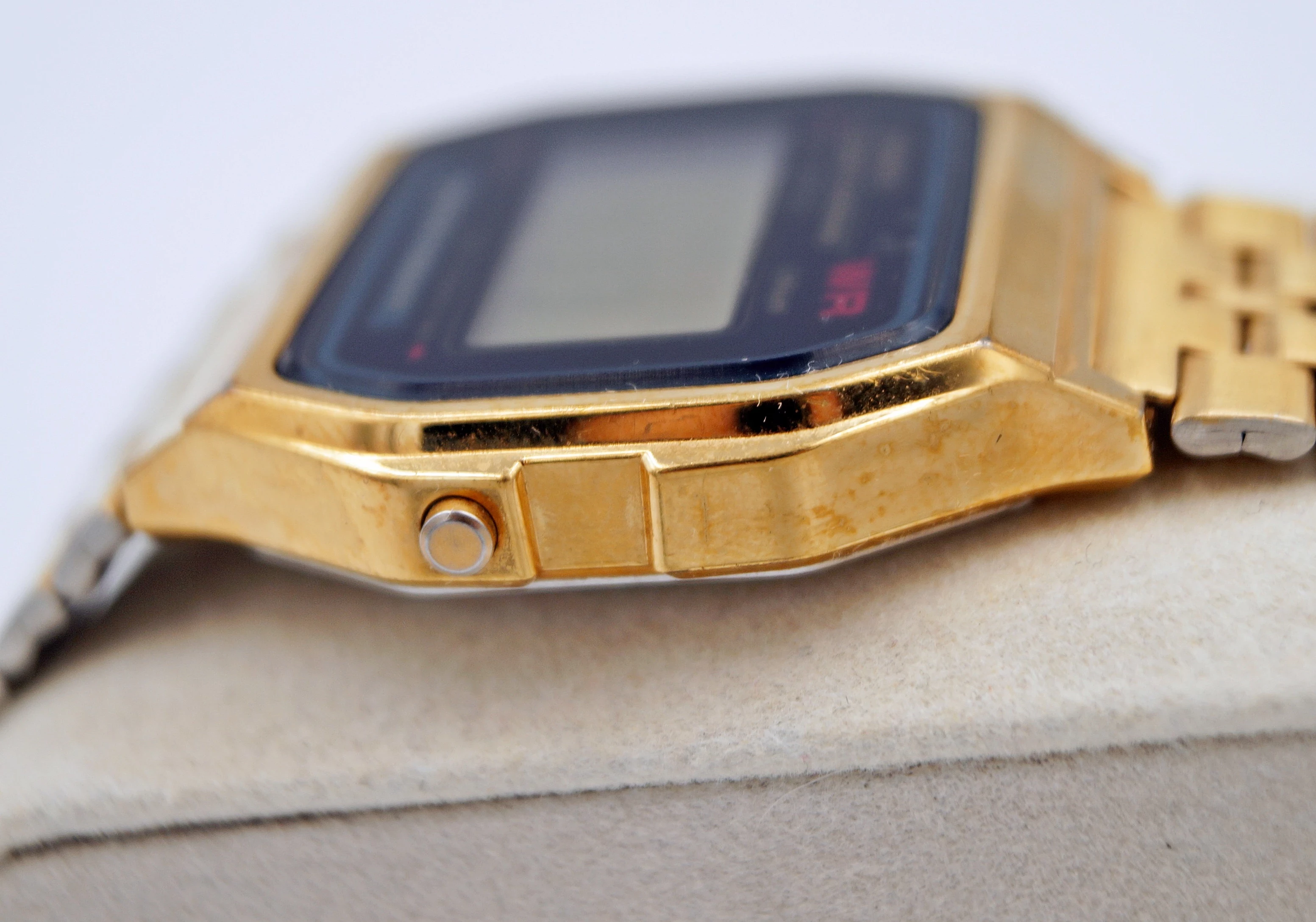 zegarek-casio-vintage-a159wgea-1ef-material-paska-129219-8