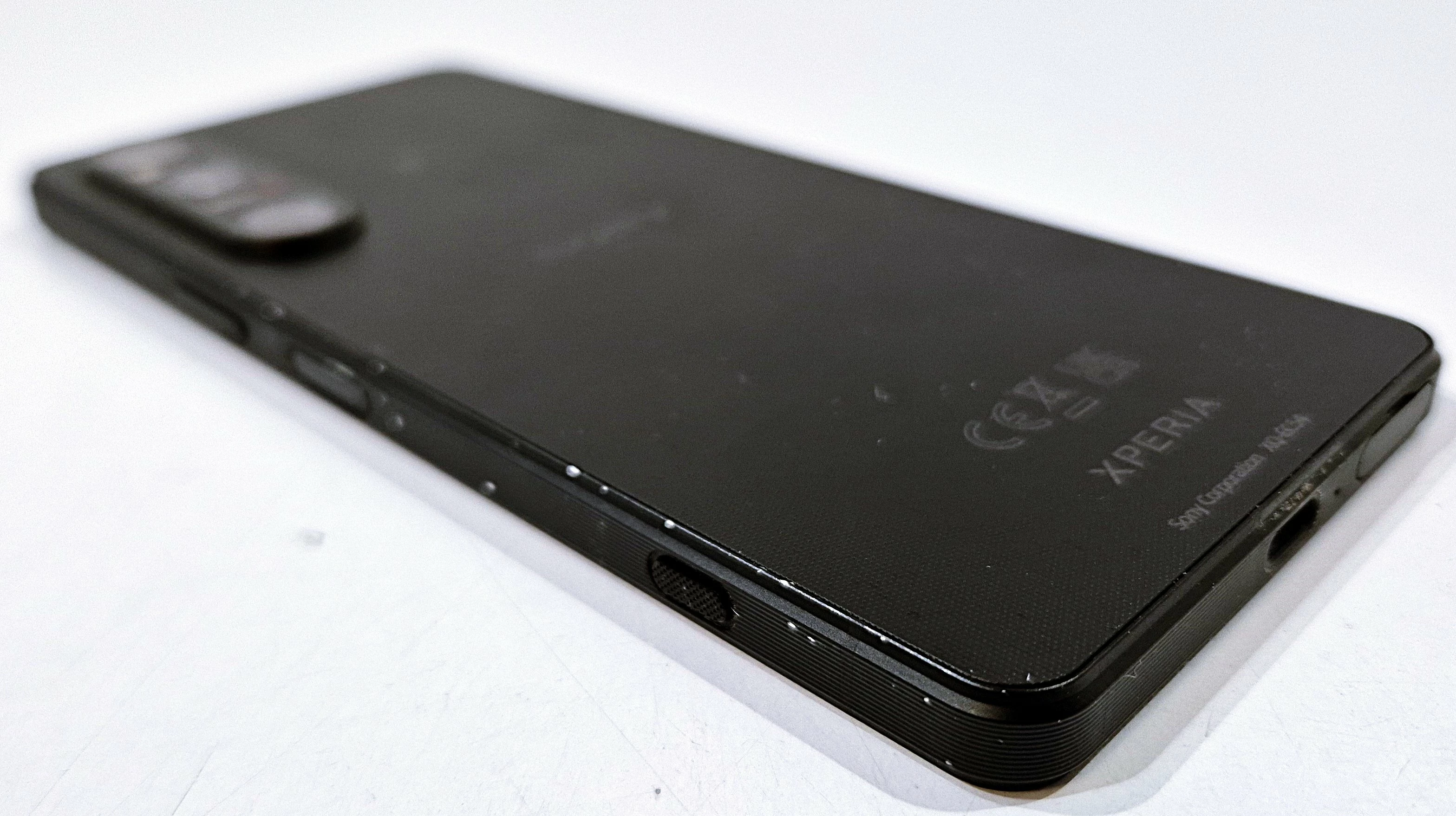 telefon-sony-xperia-1-vi-12256-gb-wbudowana-pamiec-202869-214185