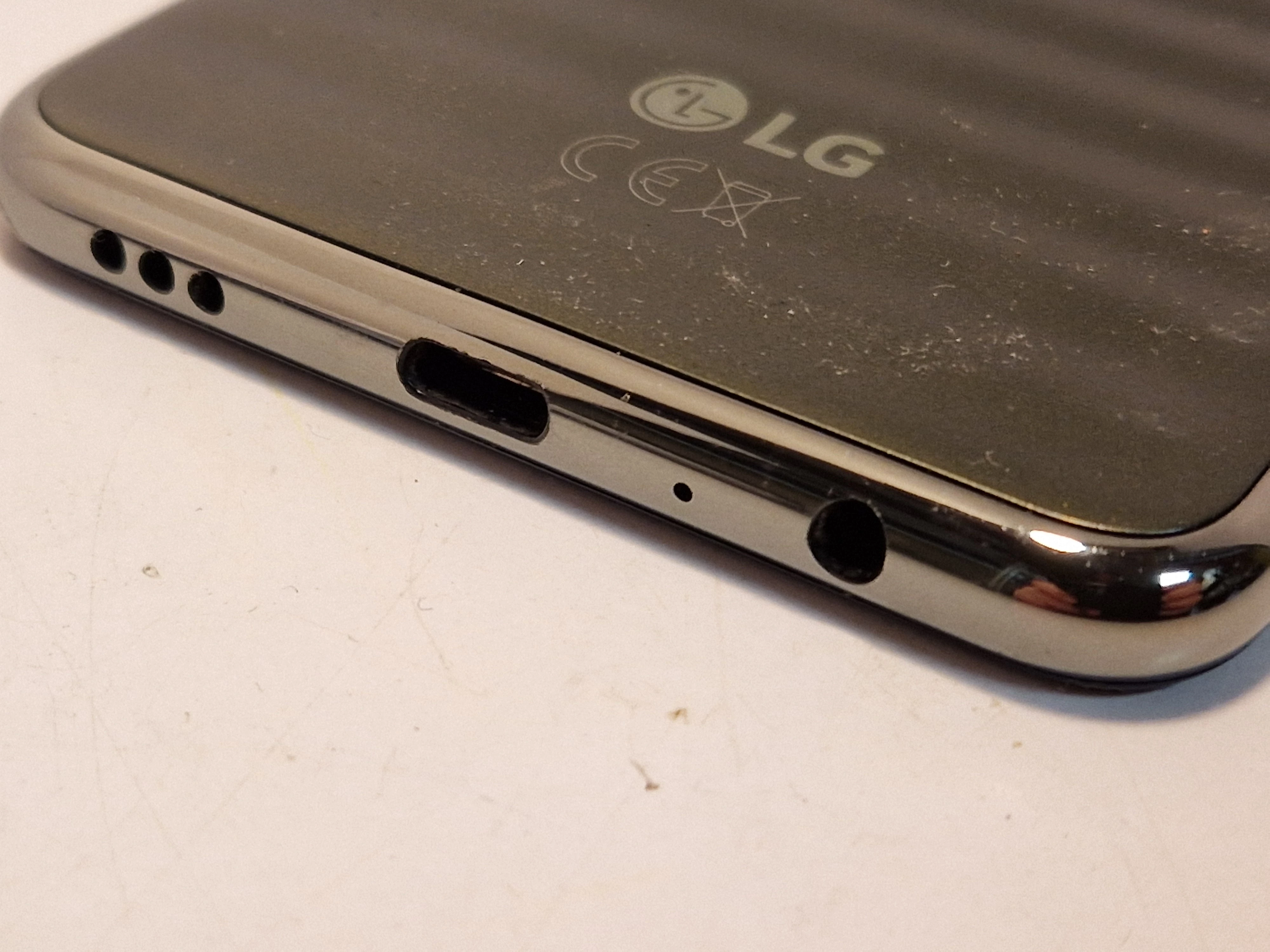 telefon-lg-k42-typ-202685-212929