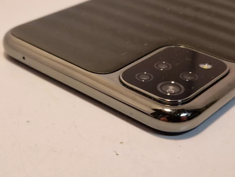 telefon-lg-k42-przekatna-ekranu-660