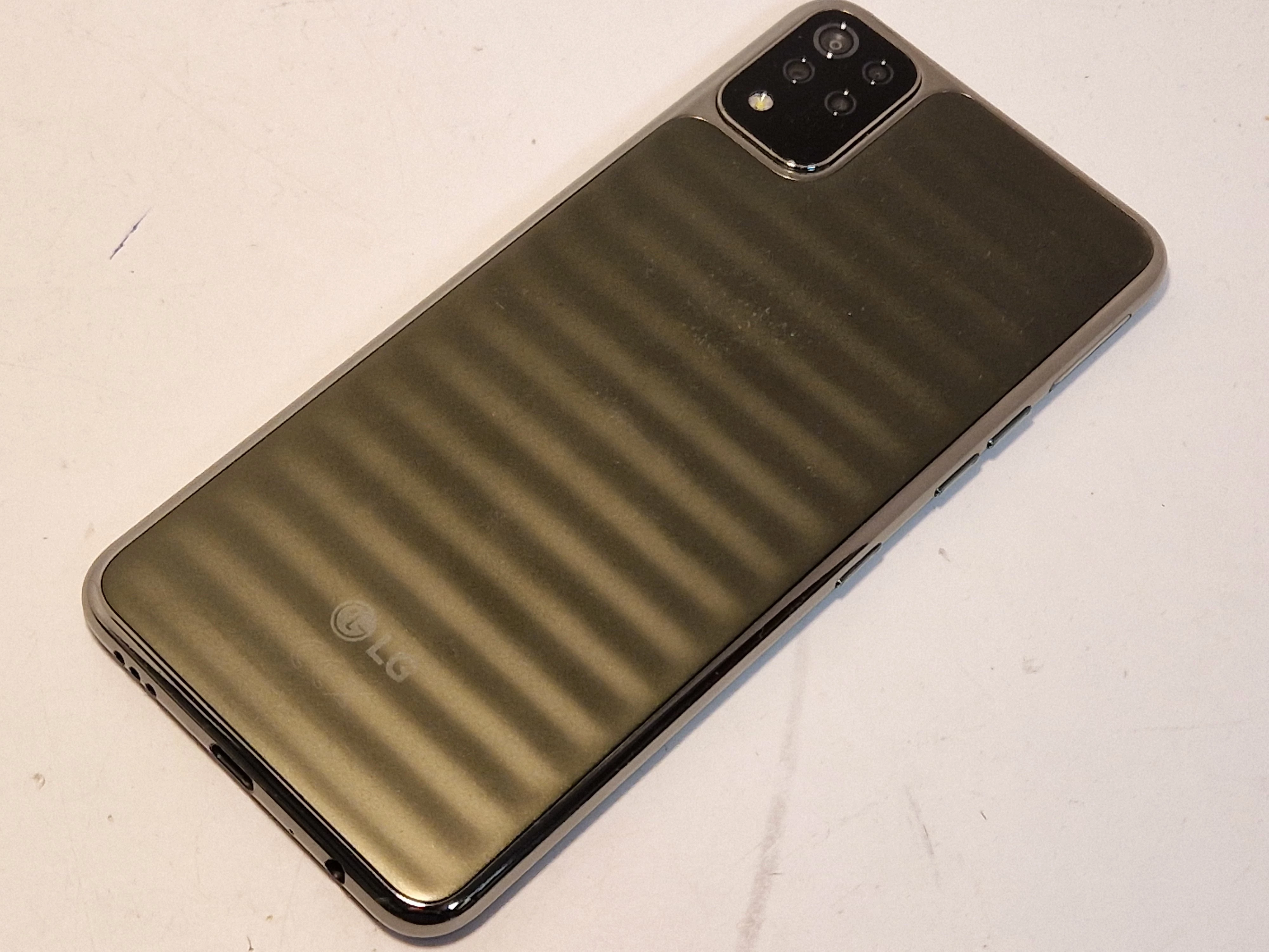 telefon-lg-k42-stan-11323-2