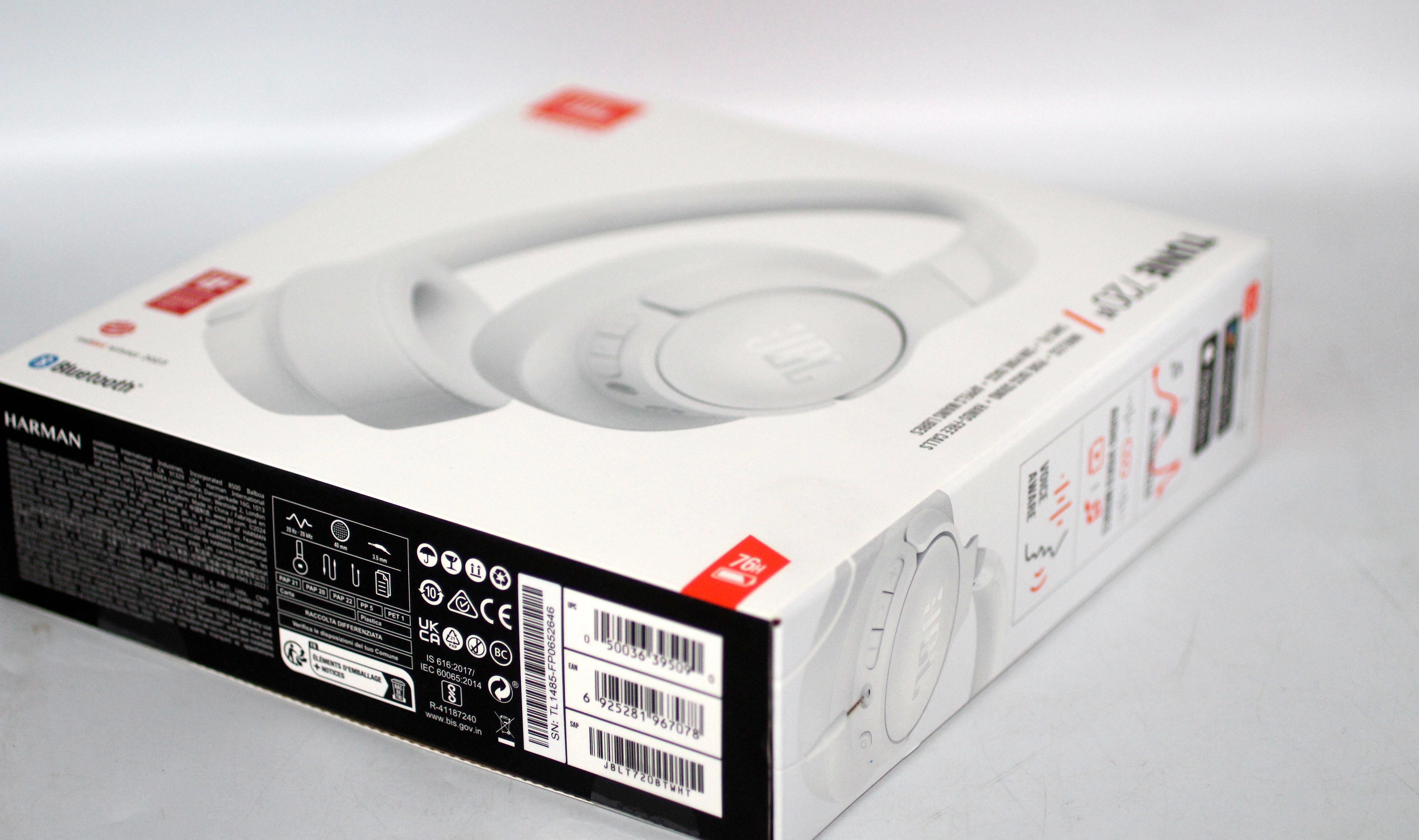 sluchawki-jbl-tune-720-bt-stan-11323-2