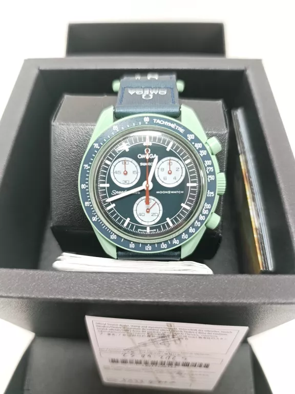 zegarek-omega-x-swatch-mission-on-earth-ziemia-aleje-jerozolimskie-33-warszawa-boonum