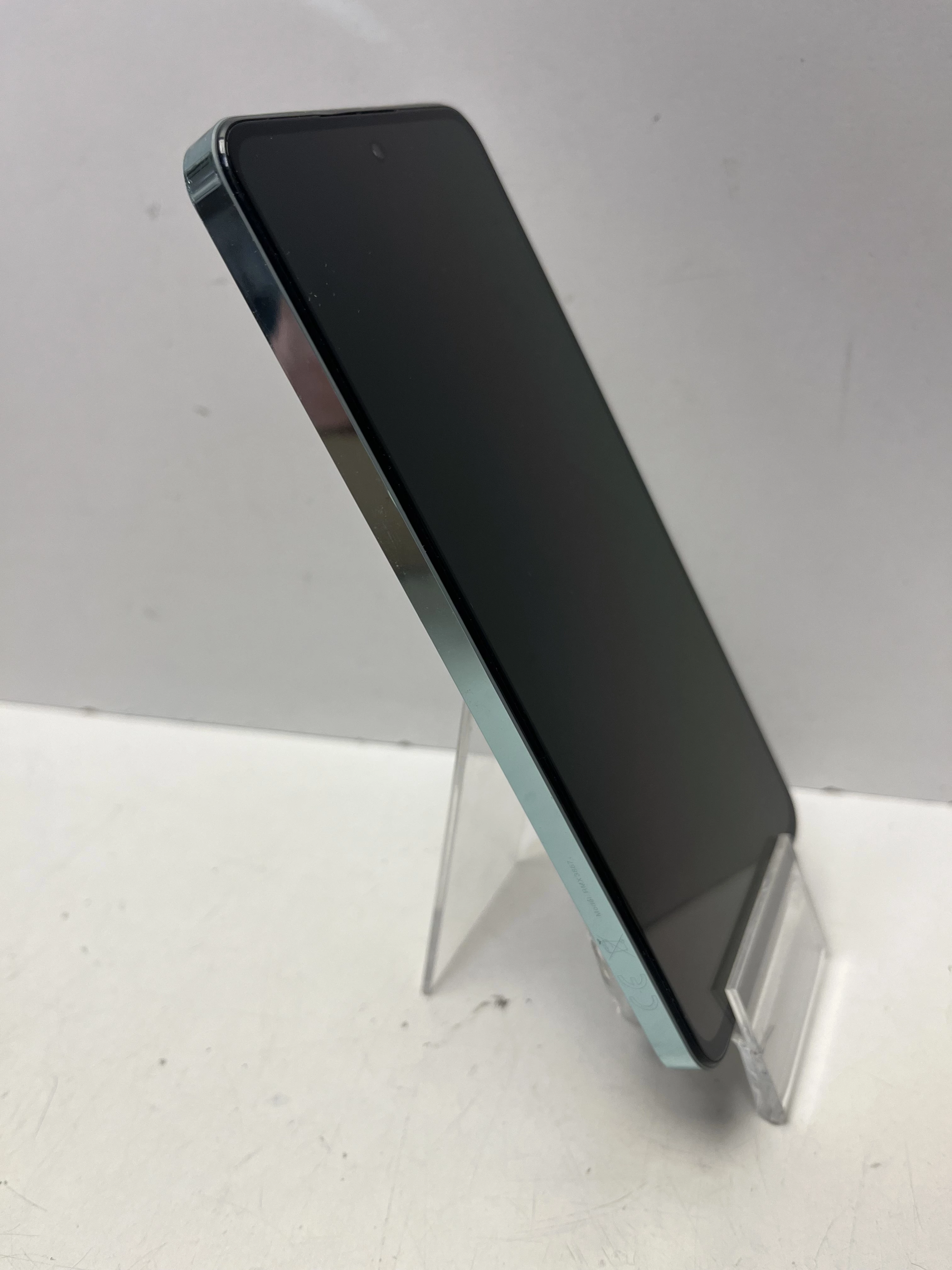 telefon-realme-12-8256gb-przekatna-ekranu-667