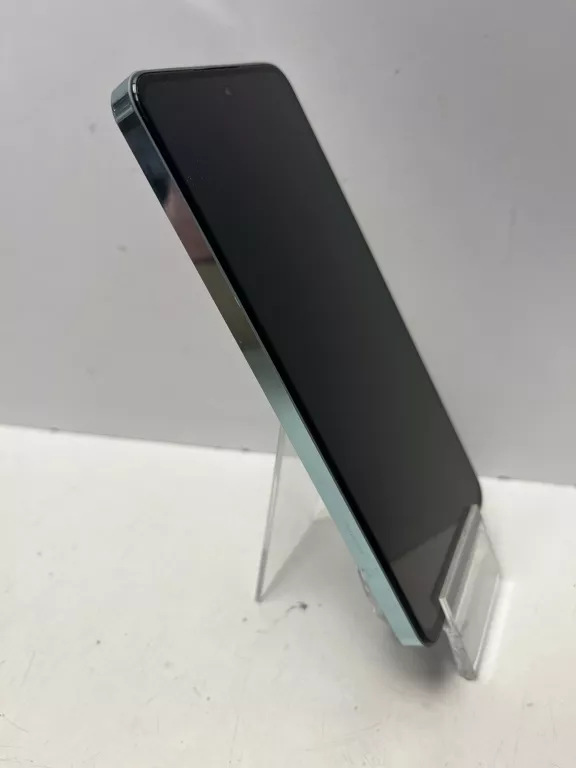 telefon-realme-12-8256gb-przekatna-ekranu-667