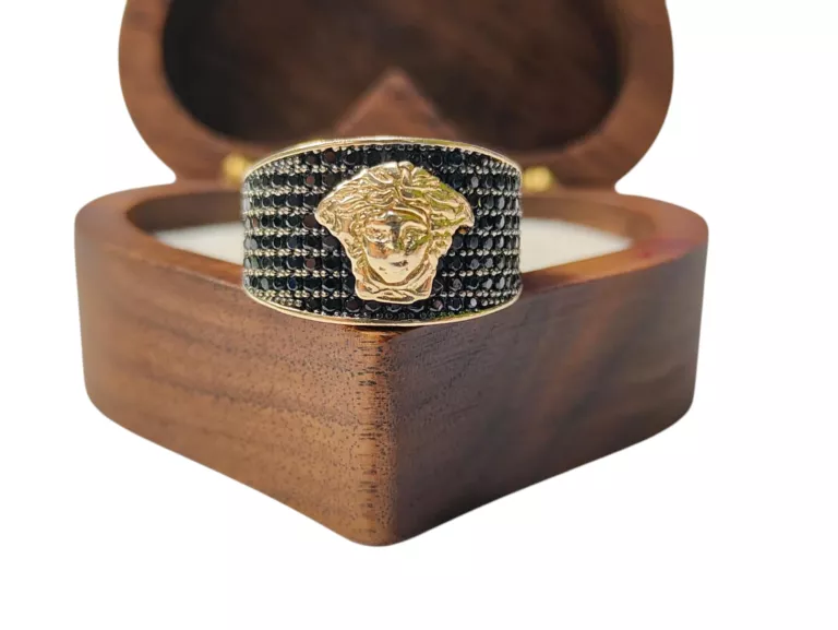 okazaly-zloty-pierscionek-14-k-522-g-r16-glowa-meduzy-czarne-cyrkonie-rozmiarsrednica-wew-mm-372-16