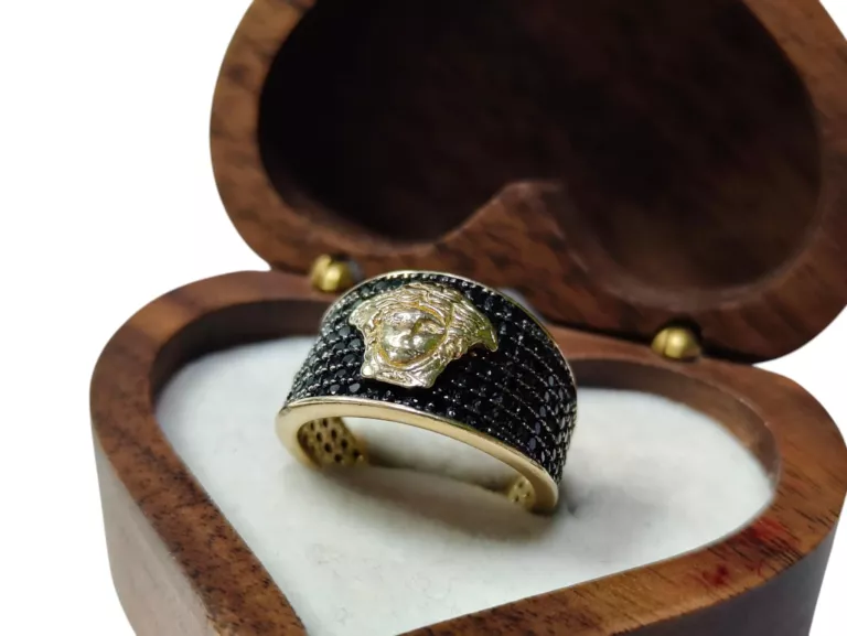 okazaly-zloty-pierscionek-14-k-522-g-r16-glowa-meduzy-czarne-cyrkonie-kamien-17088-128