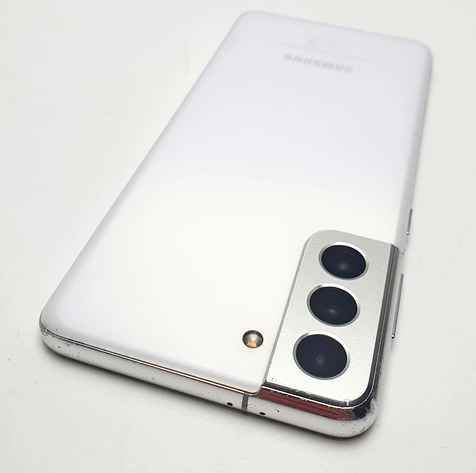 smartfon-samsung-s21-5g-8128gb-przekatna-ekranu-62