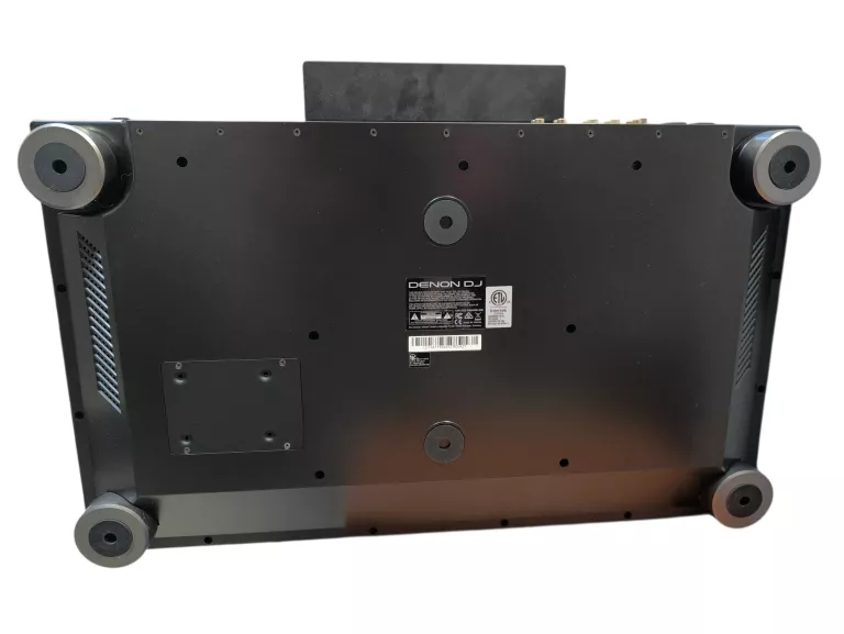 mikser-denon-dj-prime-4-skrzynia-liczba-kanalow-4