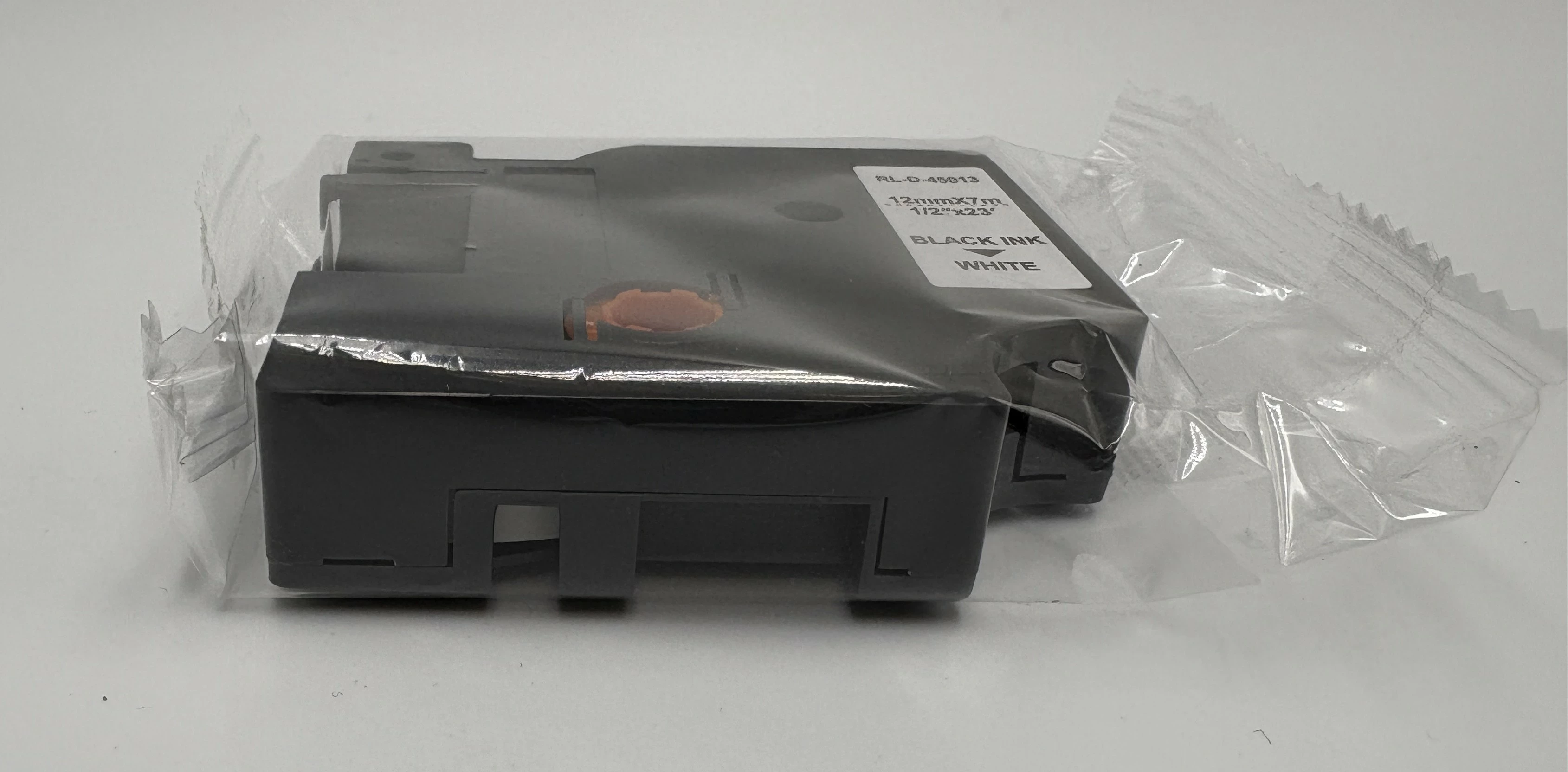 tasma-dymo-d1-rl-d-45013-black-on-white-12mmx7mm-5904161813996-stan-11323-238058