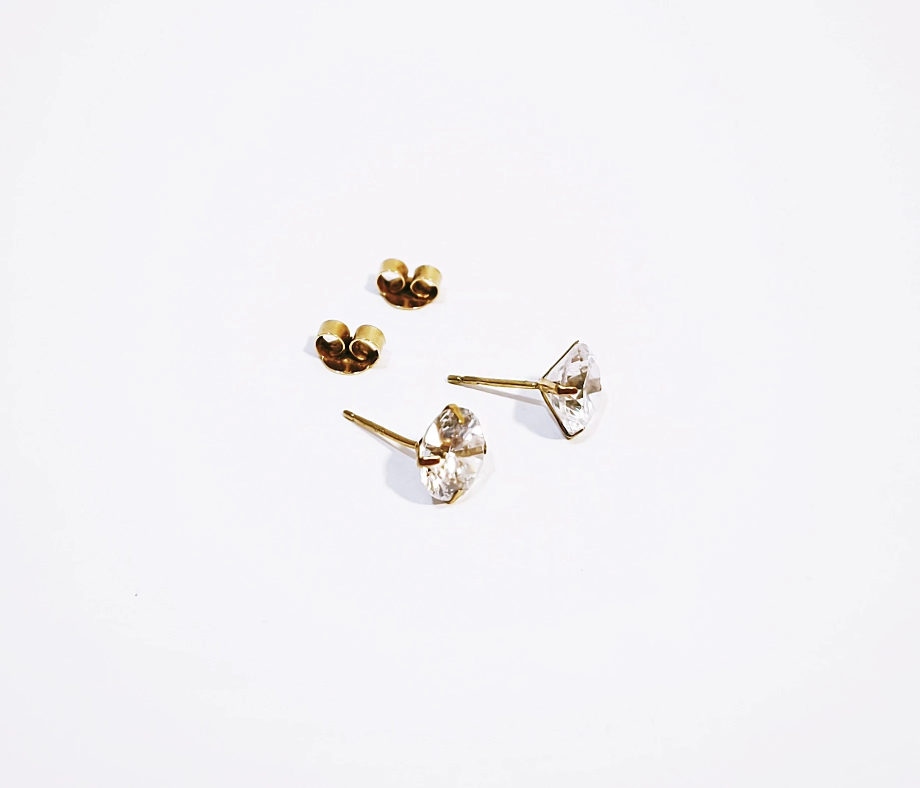 cudowne-zlote-kolczyki-585-178-g-nazwa-koloru-producenta-zloty