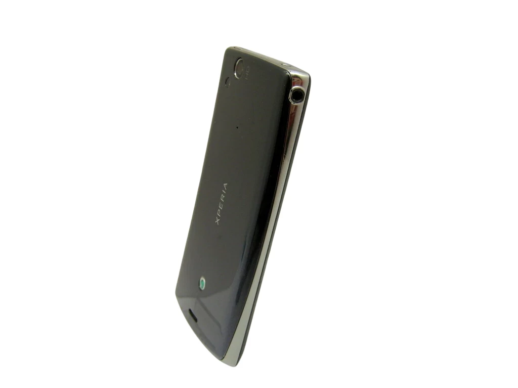 smartfon-sony-ericsson-xperia-arc-lt15i-przekatna-ekranu-400
