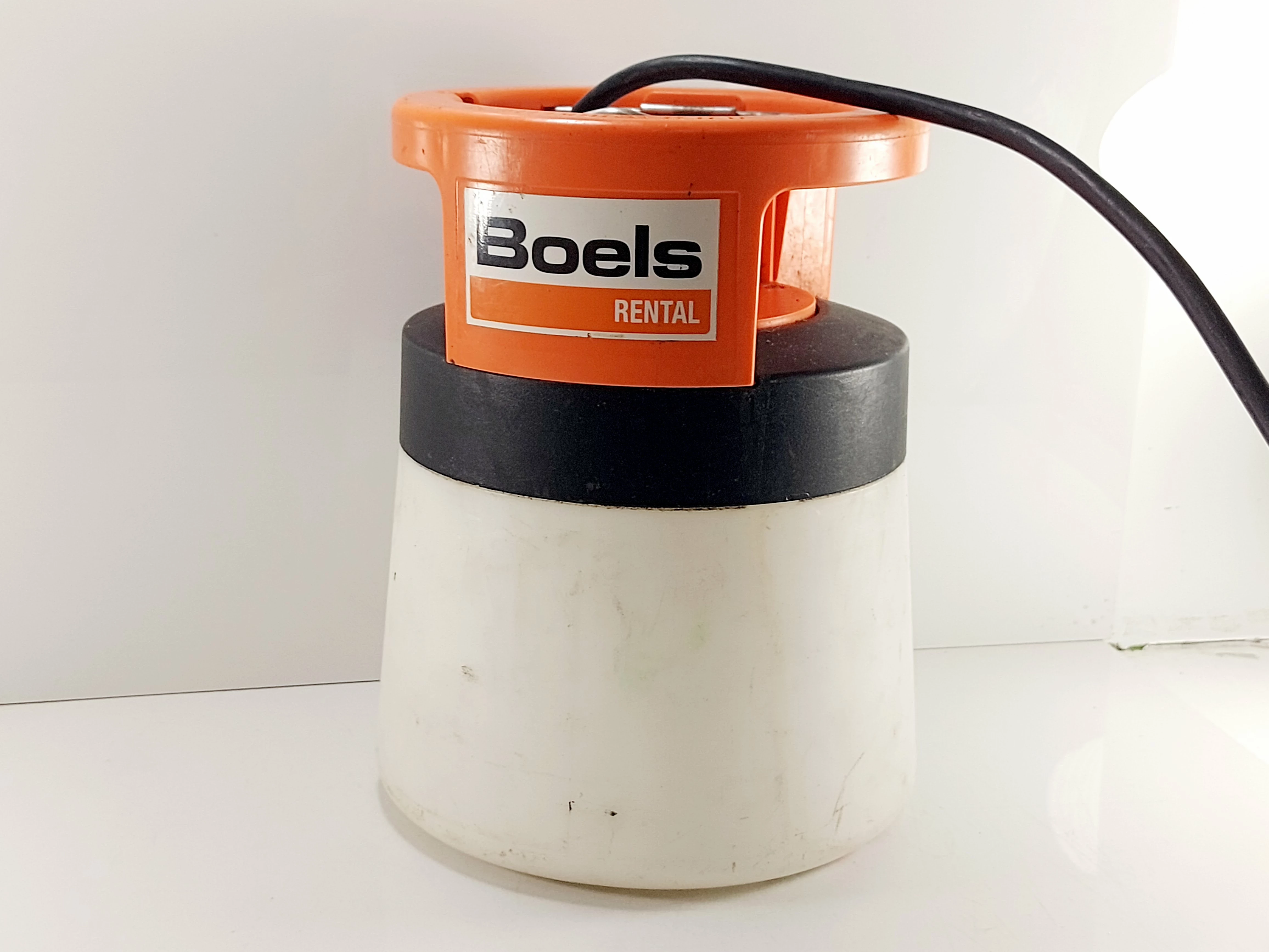 lampa-warsztatowa-boels-rental-230v-stan-11323-2