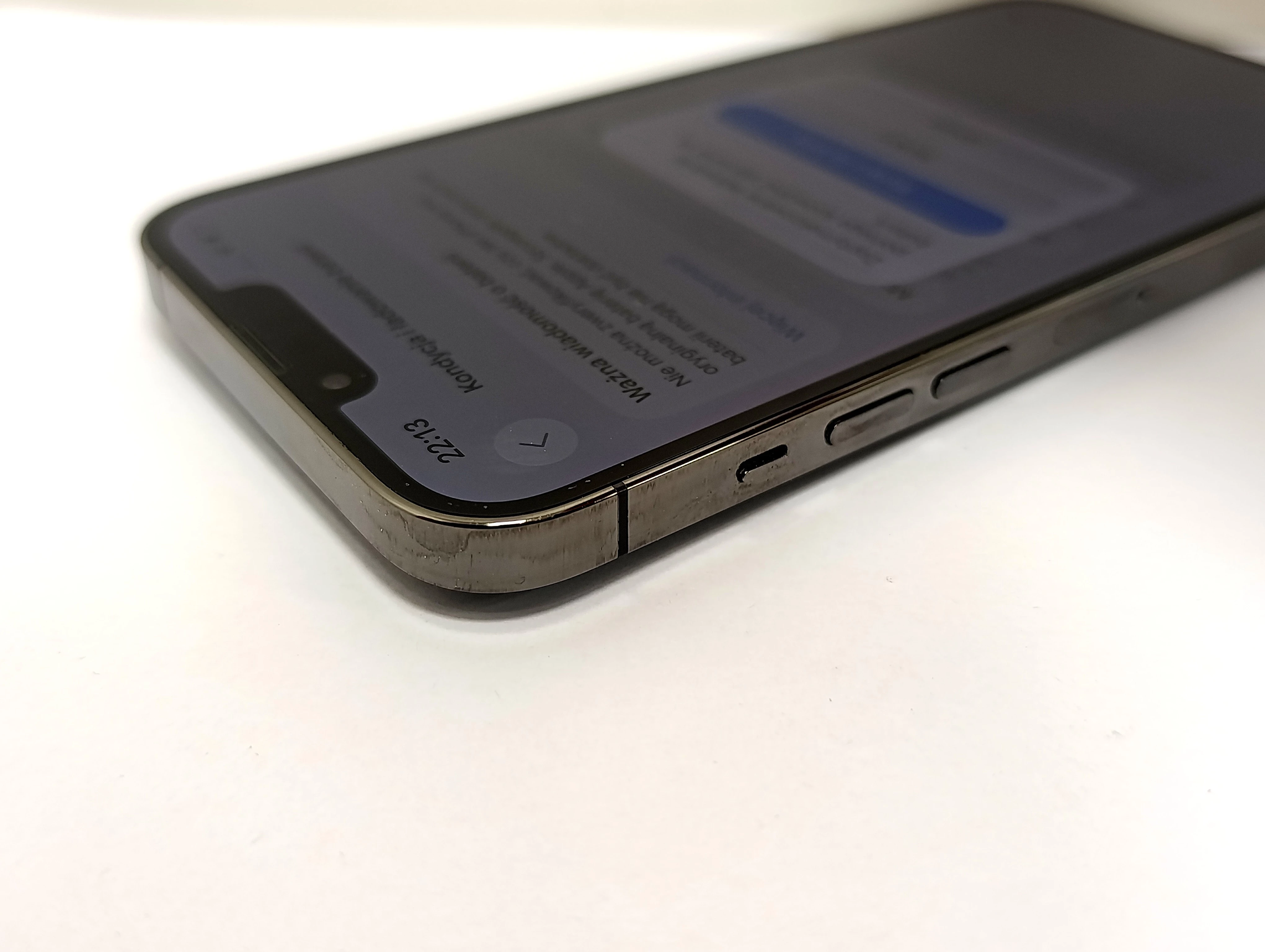 telefon-iphone-13-pro-max-6128gb-100-bateria-przekatna-ekranu-670