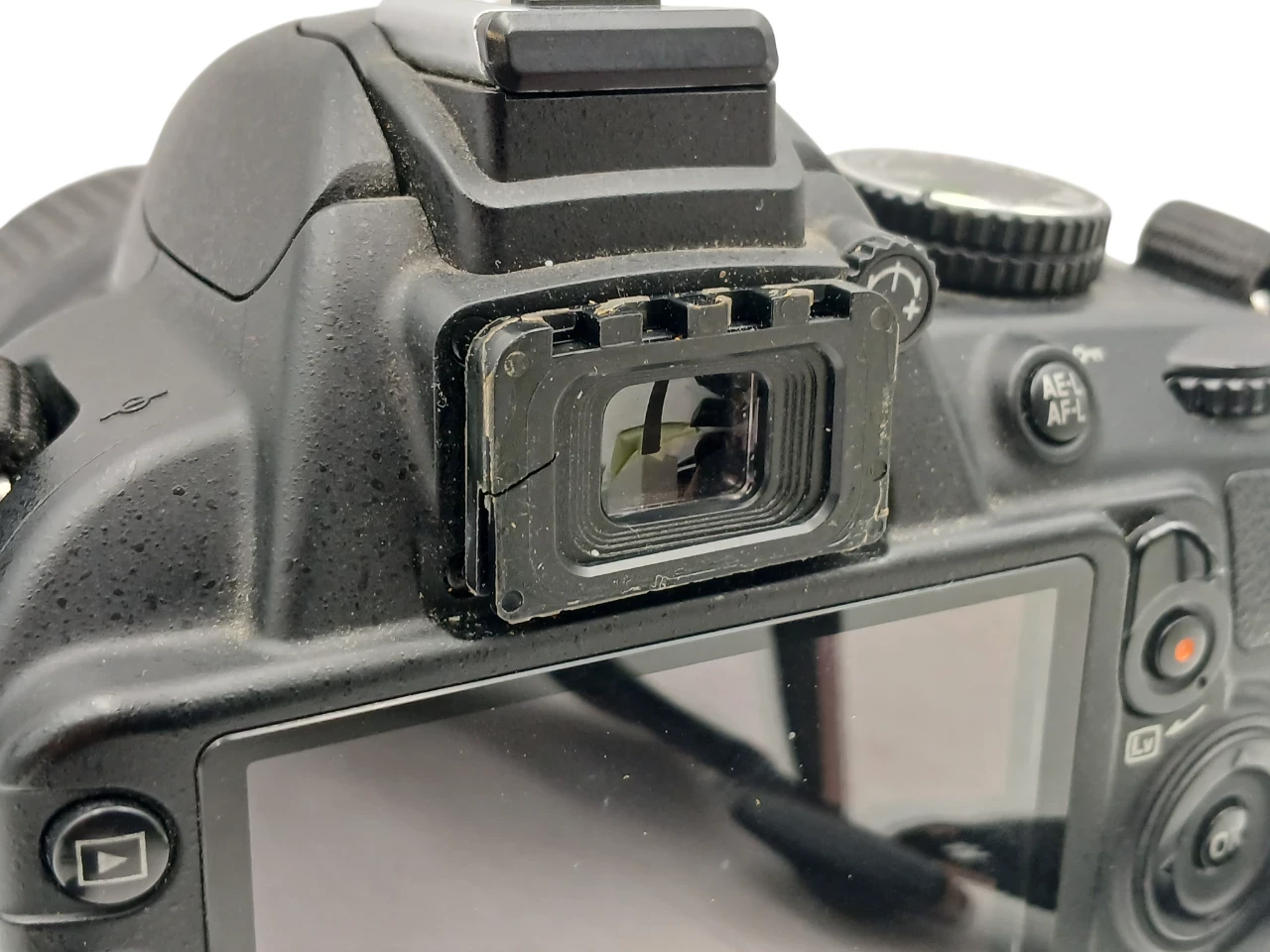 aparat-cyfrowy-nikon-d3100-obiektyw-af-s-dx-vr-18-55-mm-opis-kod-producenta-vba280k001