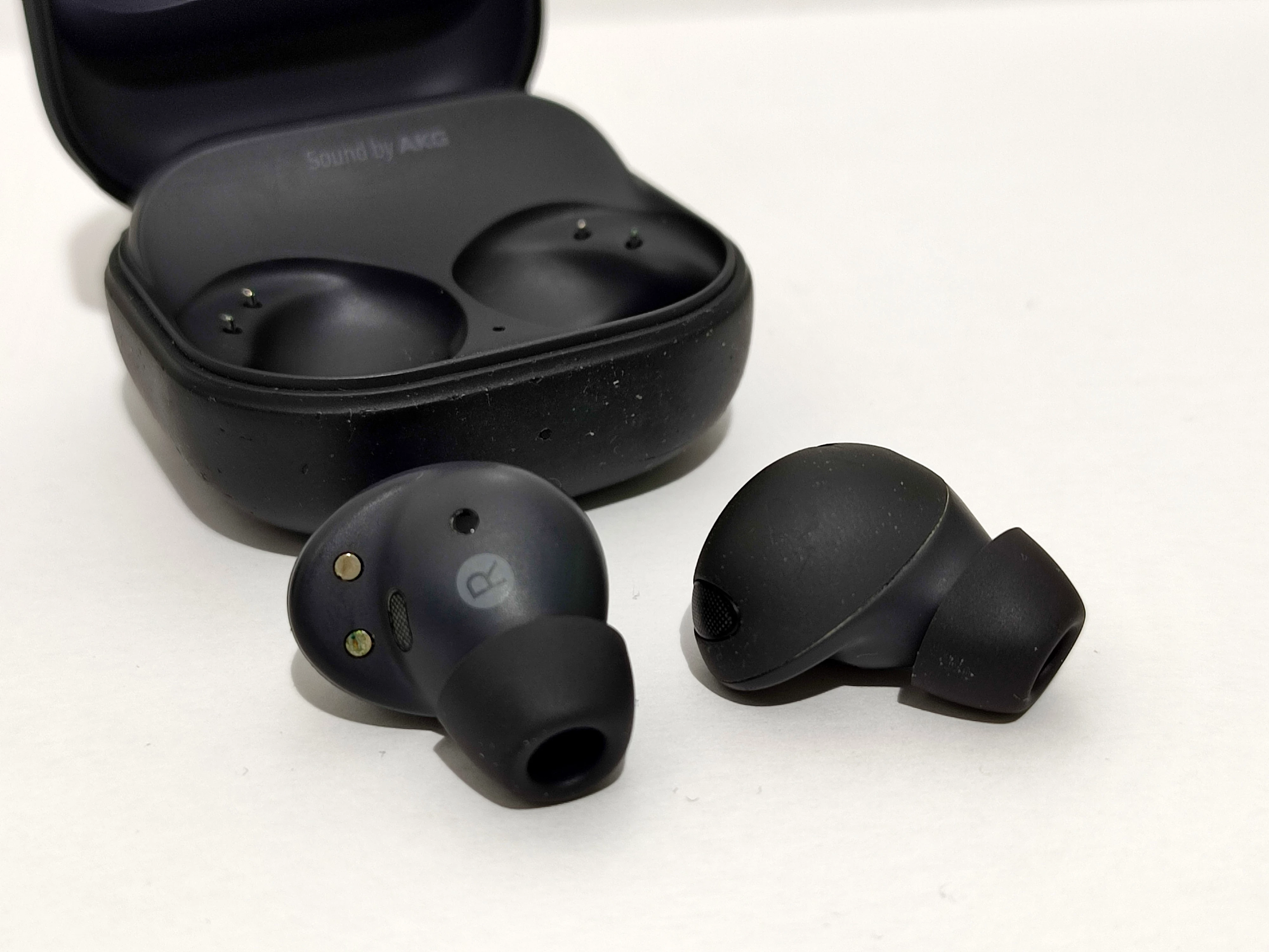 sluchawki-bezprzewodowe-samsung-galaxy-buds-sm-r510-pud-rodzaj-sluchawek-203681-217753