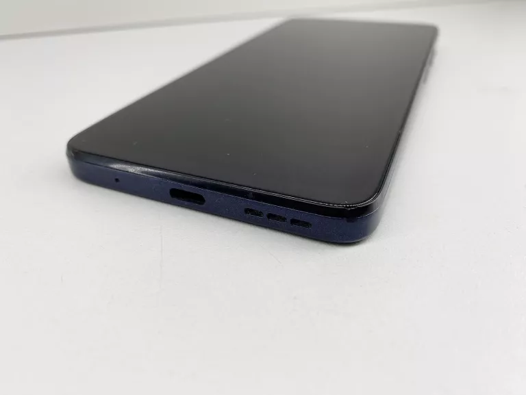 telefon-motorola-moto-e15-264gb-dual-sim-granatowy-przekatna-ekranu-667