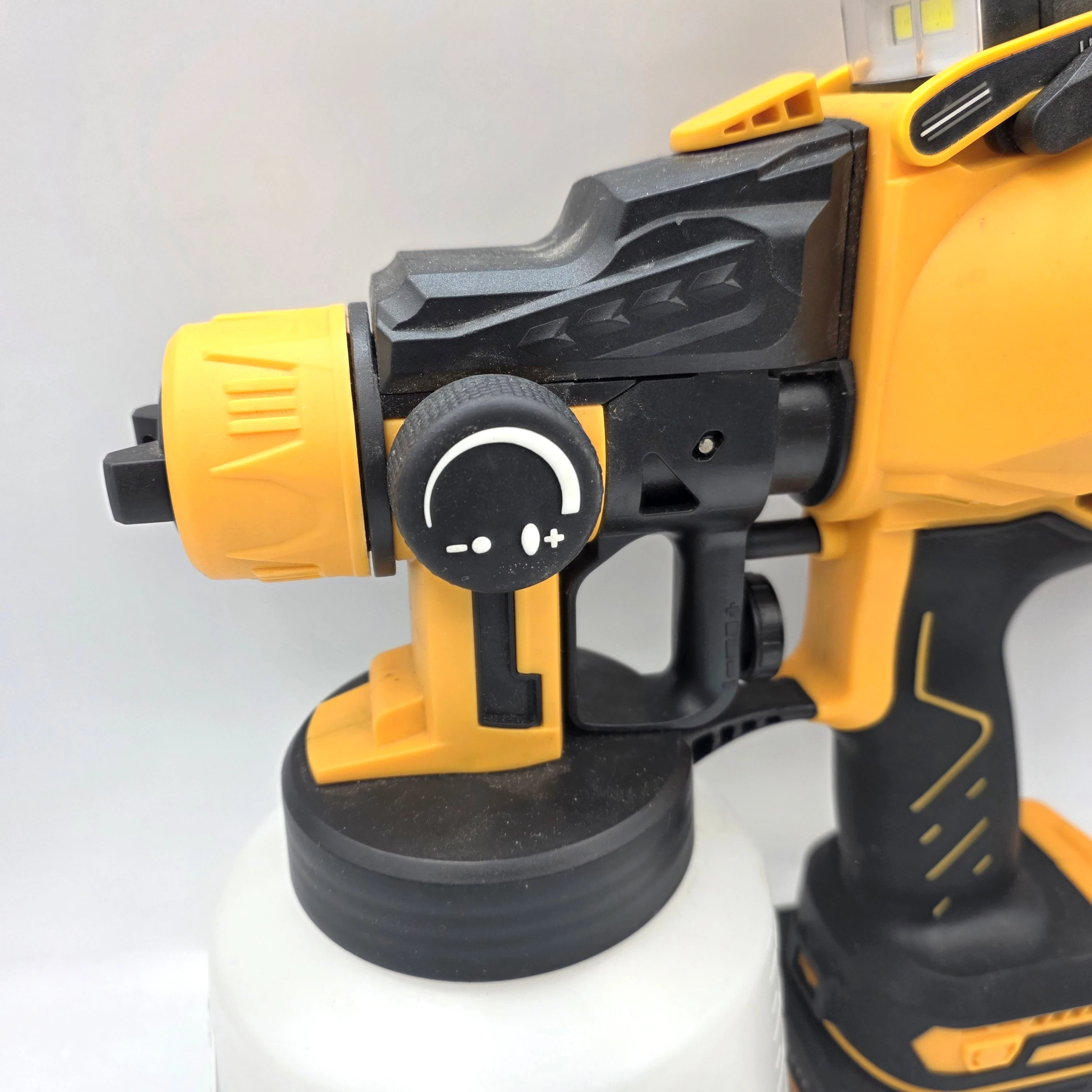 pistolet-malarski-deko-600-w-ean-gtin-6974491580812