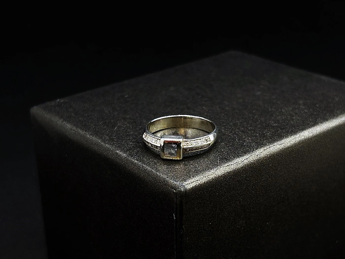 zloty-pierscionek-p585-w270g-r16-jagiellonska-2-zabrze-sj