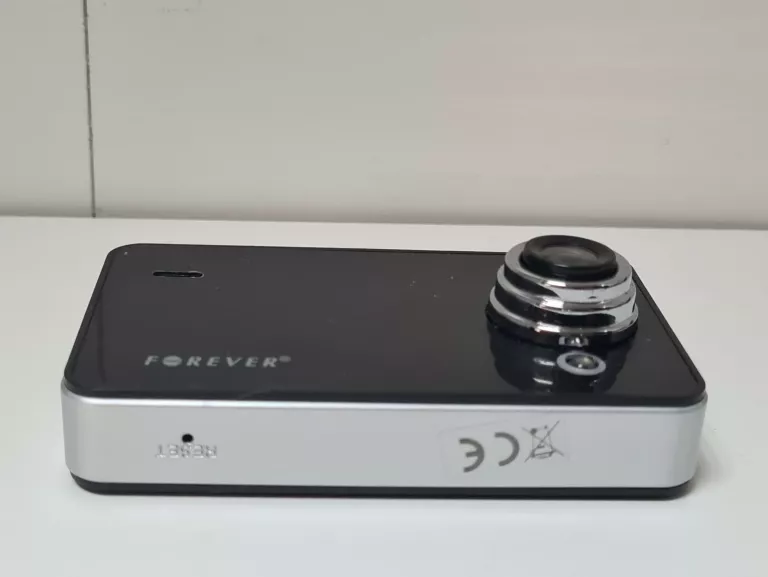 videorejestrator-forever-vr-110-komplet-karta-pamieci-w-zestawie-129781-5