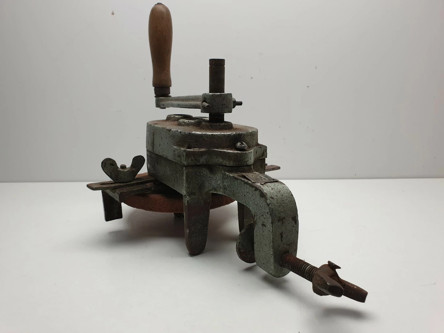 szlifierka-reczna-stolowa-ostrzalka-na-korbke-wczesny-prl-vintage-stan-11323-253798