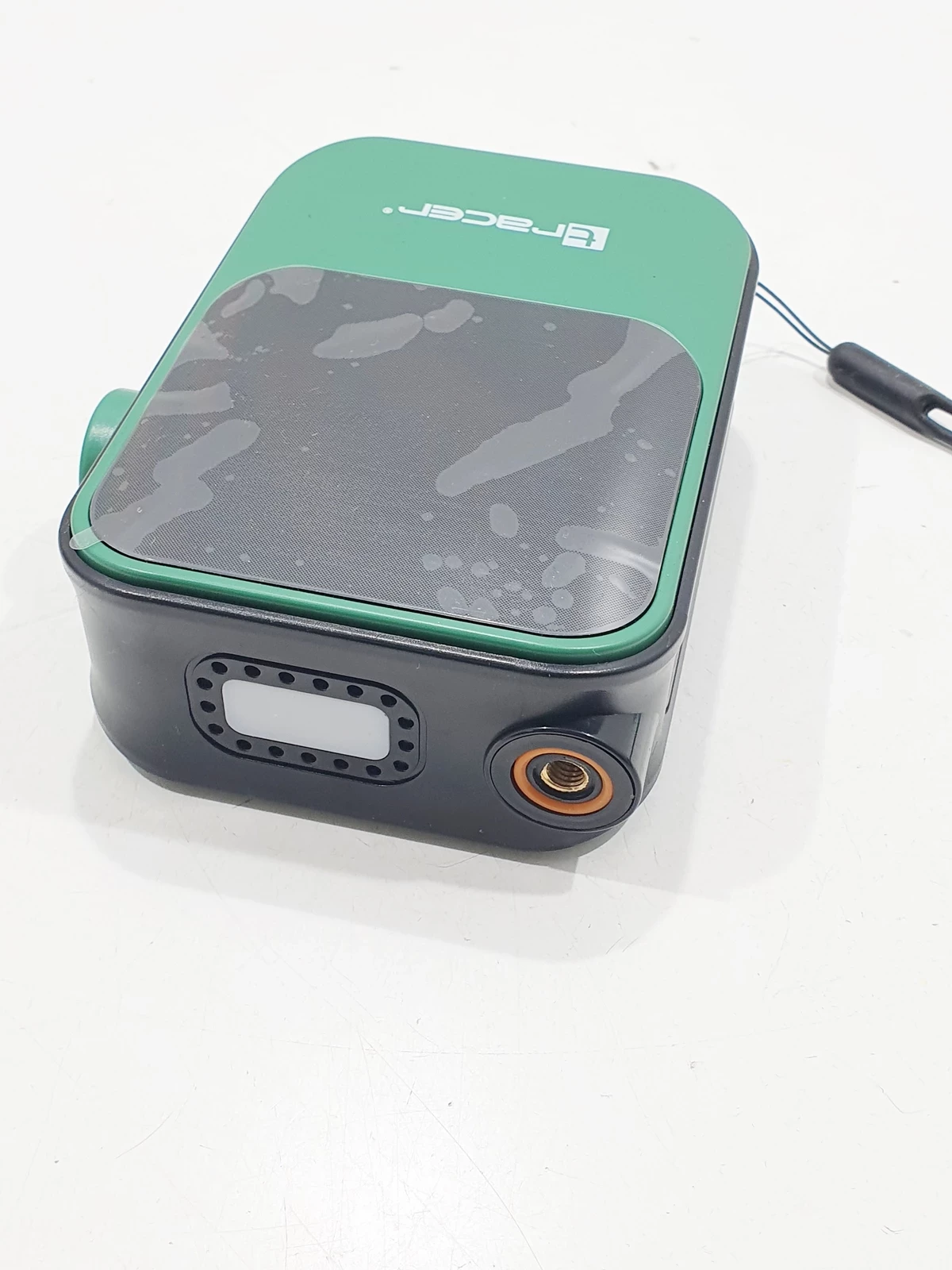 kompaktowy-kompresor-samochodowy-12v-10bar-4000mah-powerbank-latarka-led-marka-248811-1132027