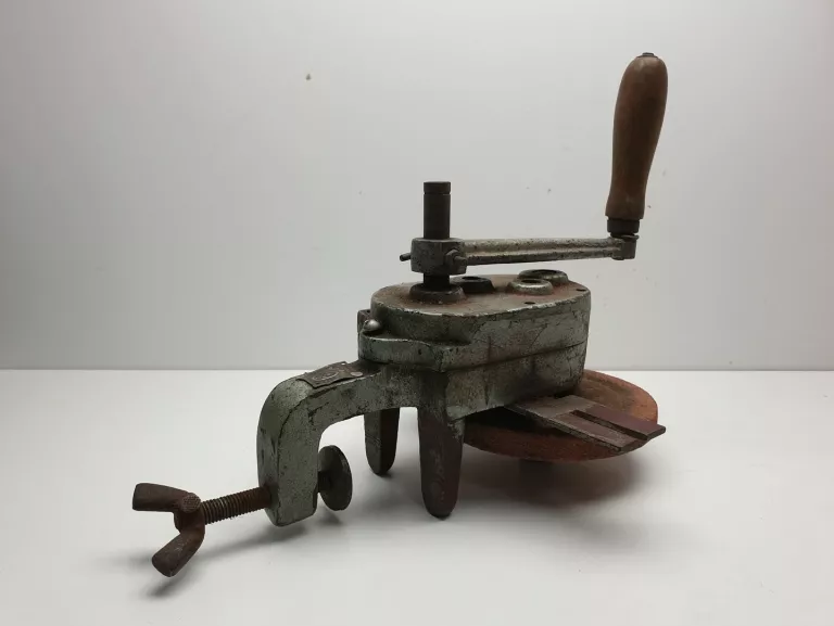 szlifierka-reczna-stolowa-ostrzalka-na-korbke-wczesny-prl-vintage-stan-11323-253798