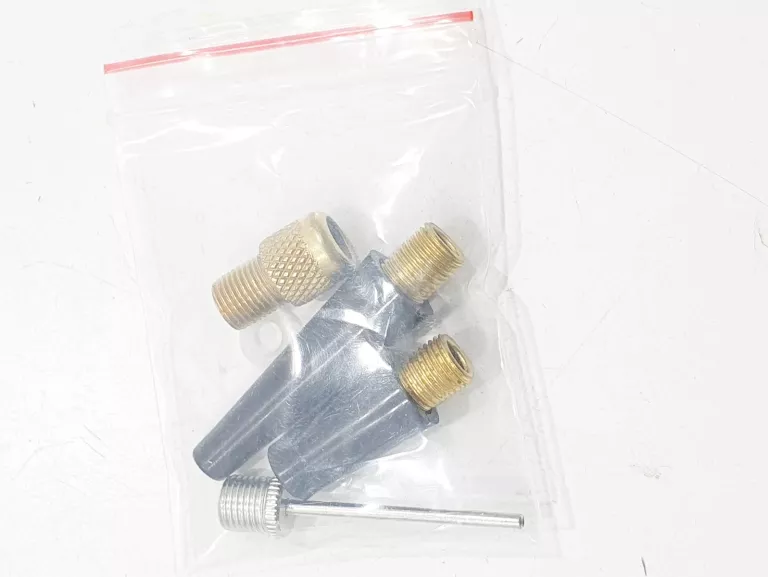 kompaktowy-kompresor-samochodowy-12v-10bar-4000mah-powerbank-latarka-led-ean-gtin-5907512874417