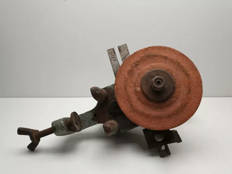szlifierka-reczna-stolowa-ostrzalka-na-korbke-wczesny-prl-vintage-wroclawska-6-opole-sj