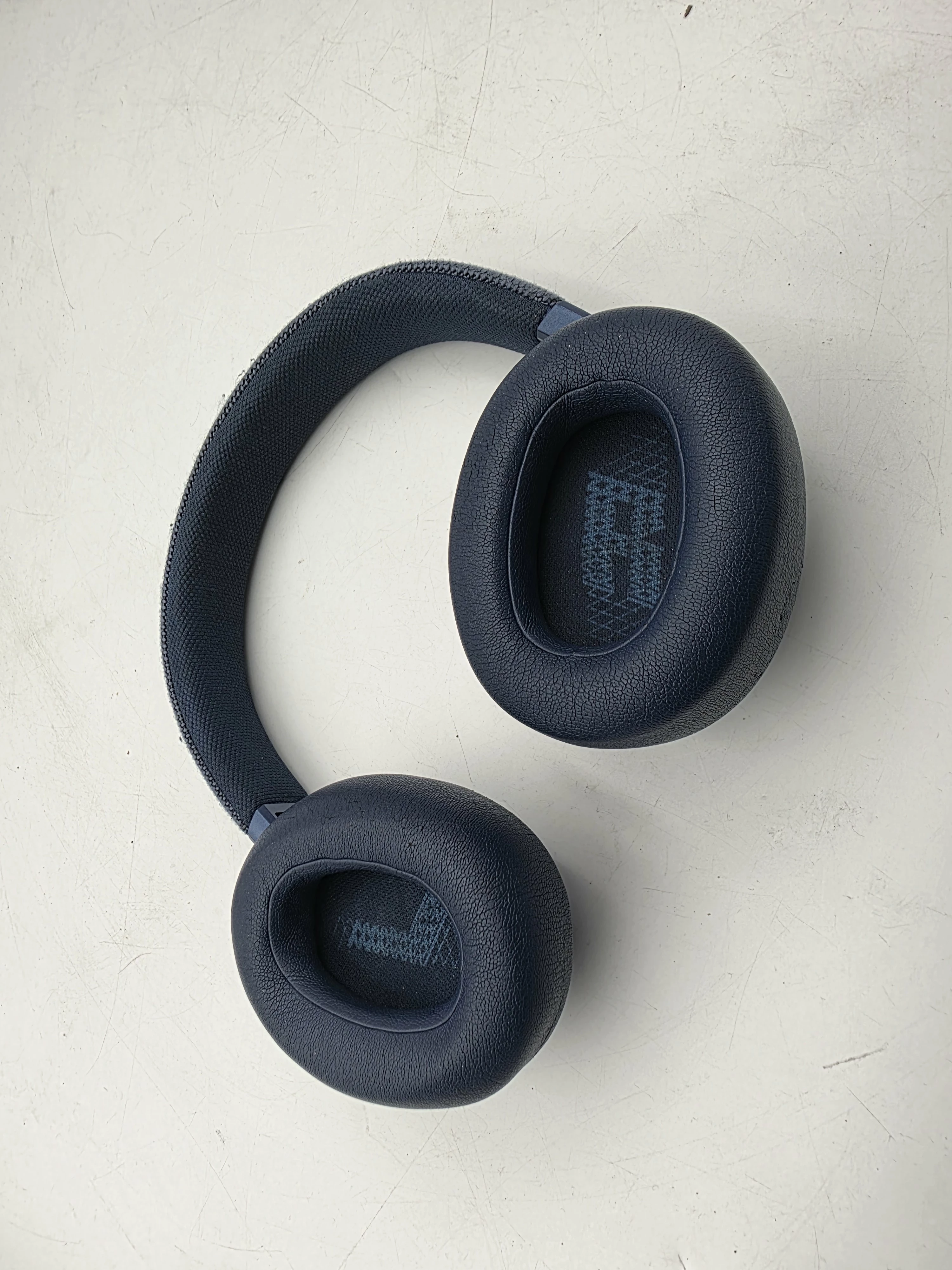 sluchawki-nauszne-jbl-live-660nc-ean-gtin-5902837016511