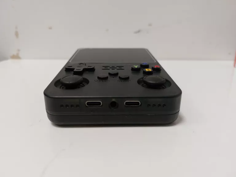 przenosna-konsola-retro-r36s-polecam-model-r36s-128g-czarny
