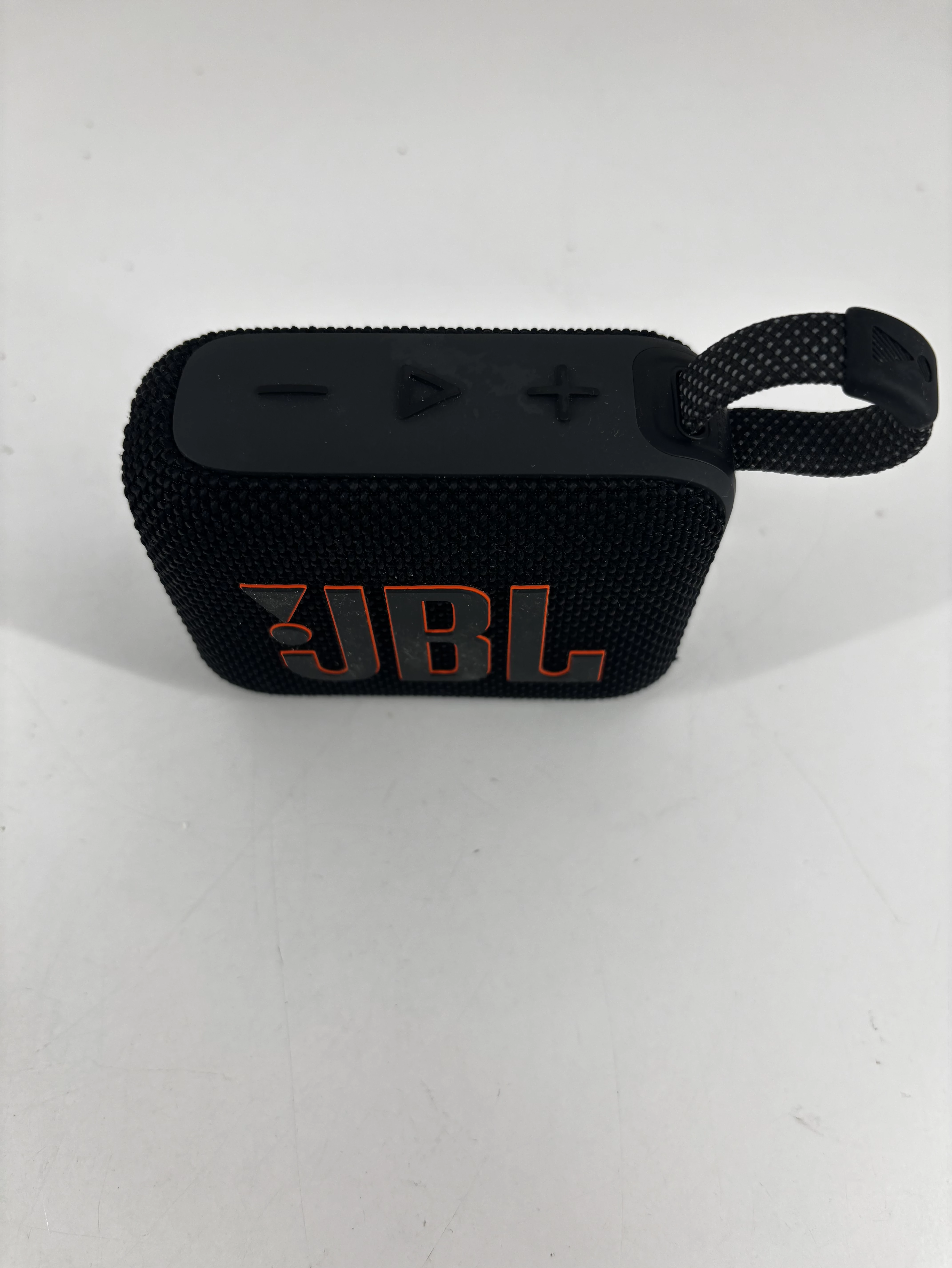 glosnik-jbl-go-4-moc-420