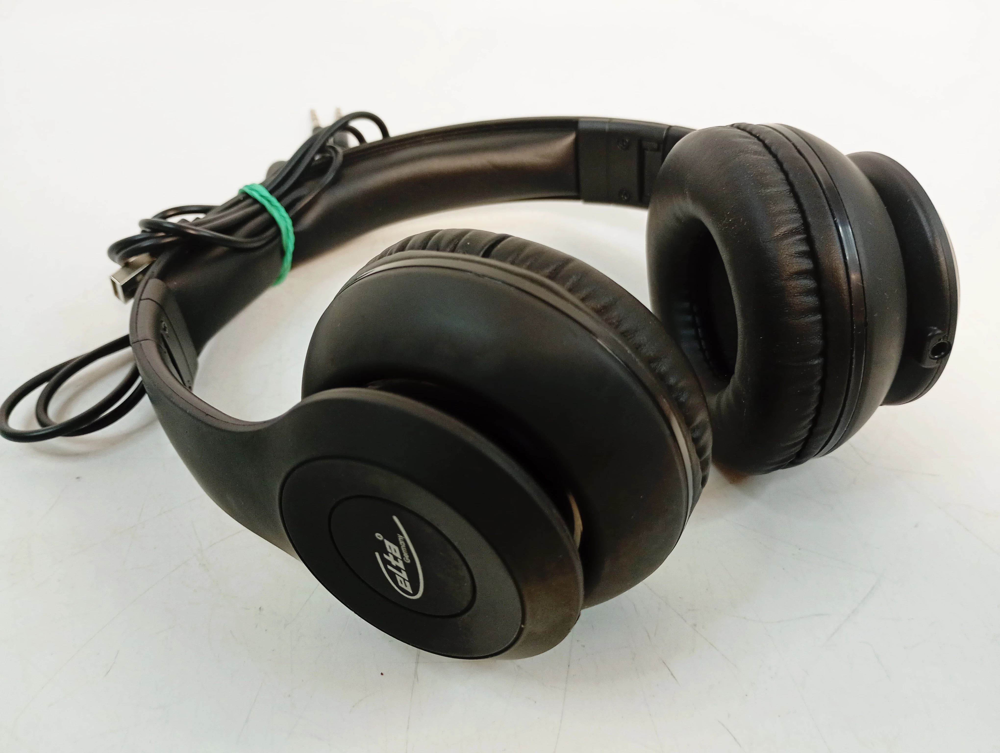 sluchawki-elta-nauszne-czarne-plac-daszynskiego-5-czestochowa-sj