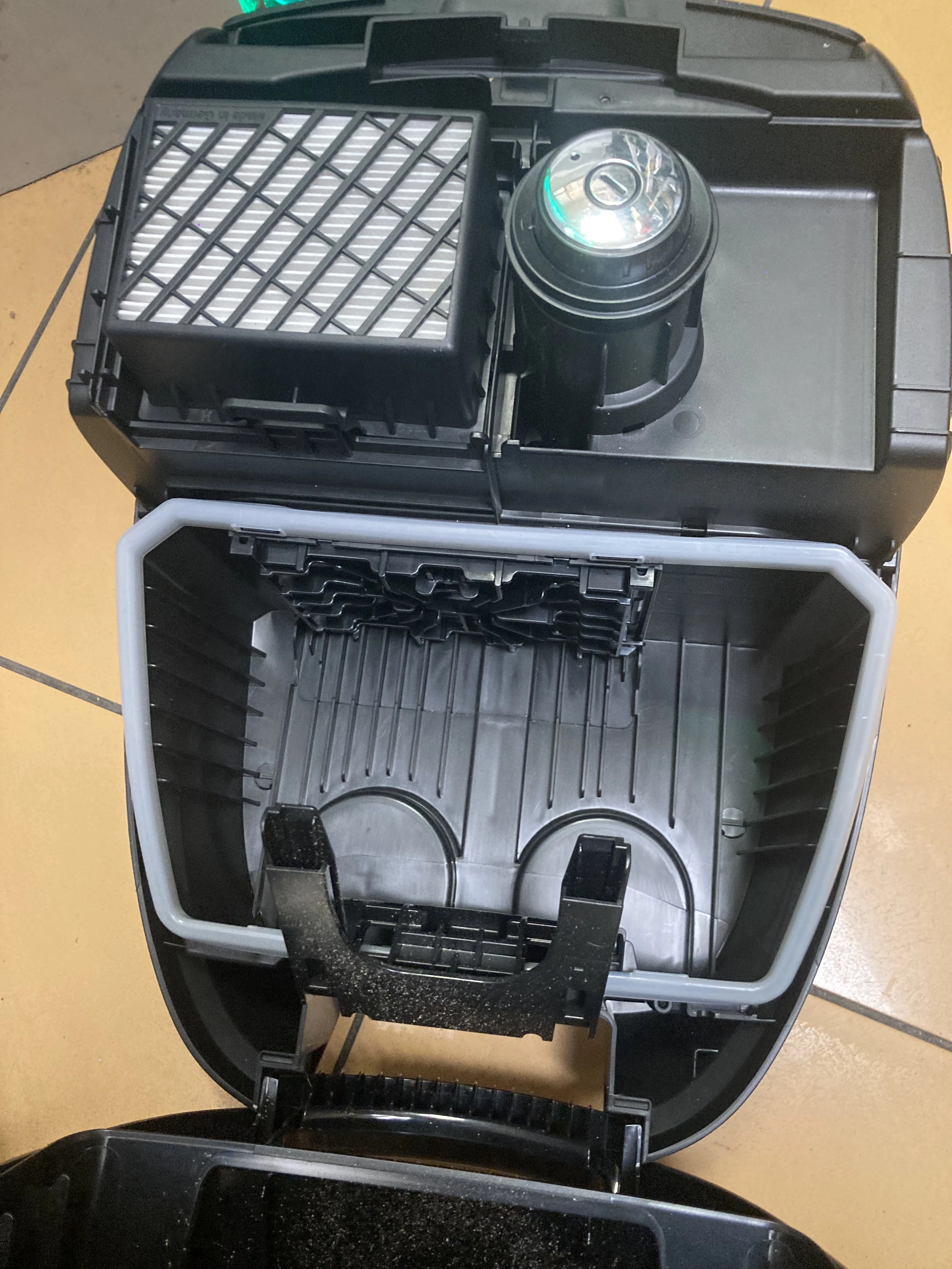 odkurzacz-bosch-seria-4-bgb38ba3tpolecam-rodzaj-odkurzacza-205422-1