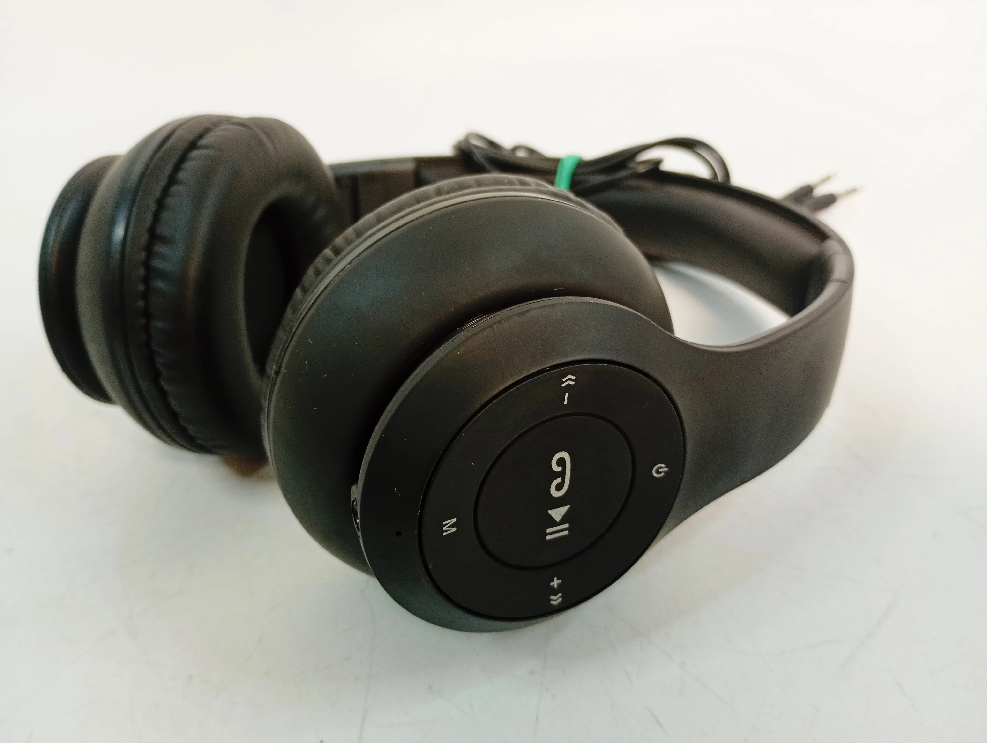 sluchawki-elta-nauszne-czarne-stan-11323-2