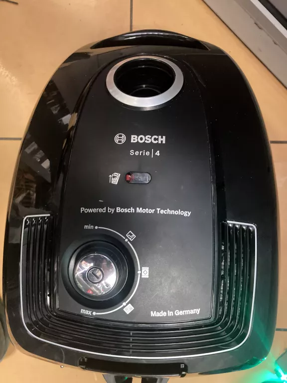 odkurzacz-bosch-seria-4-bgb38ba3tpolecam-zasieg-pracy-1000