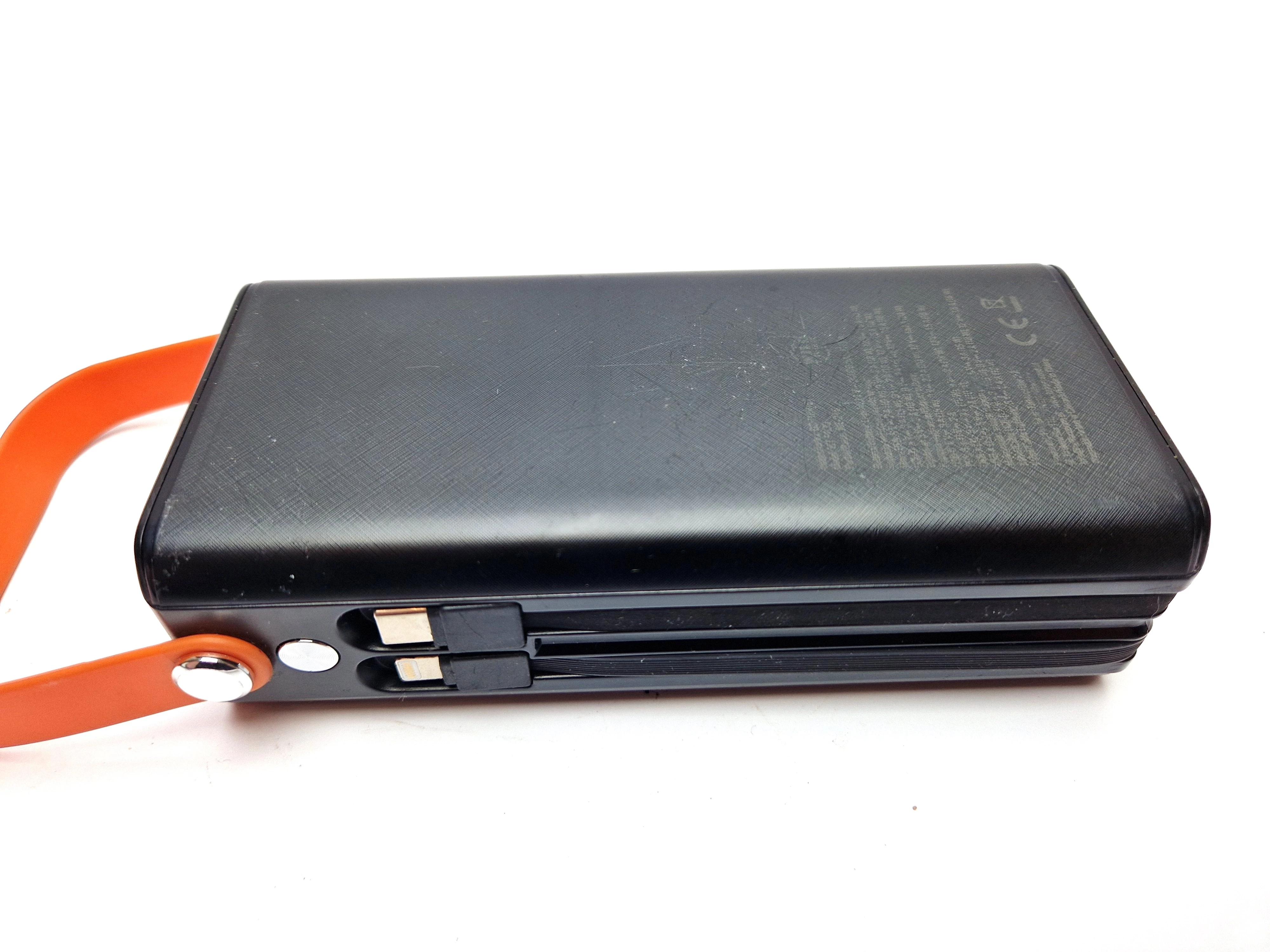 powerbank-wildtrek-wt-pb30-30000mah-led-4xusb-usbc-pojemnosc-akumulatora-30000