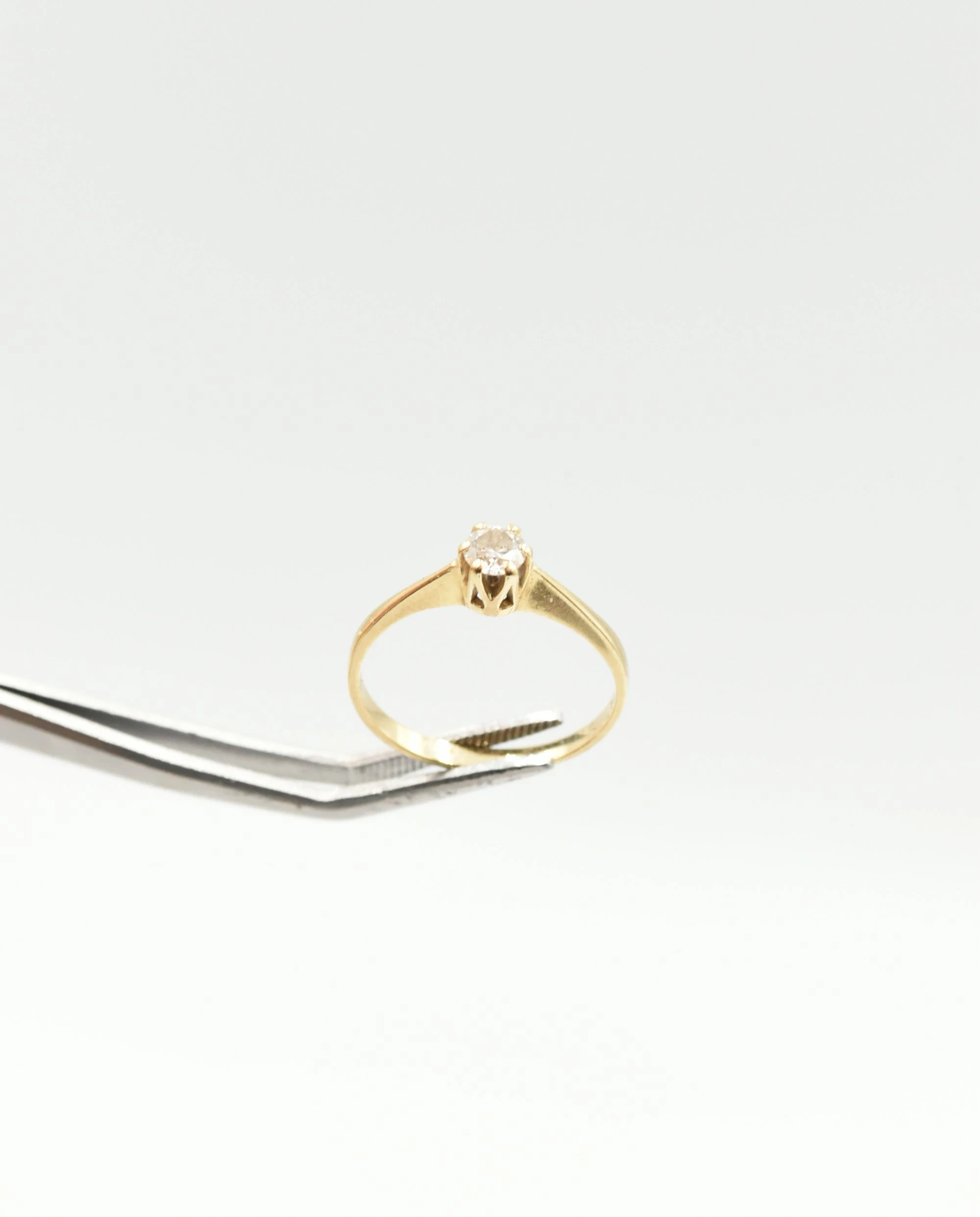 zloty-piersiconek-z-diamentem-158g-024ct-kamien-17088-8388608