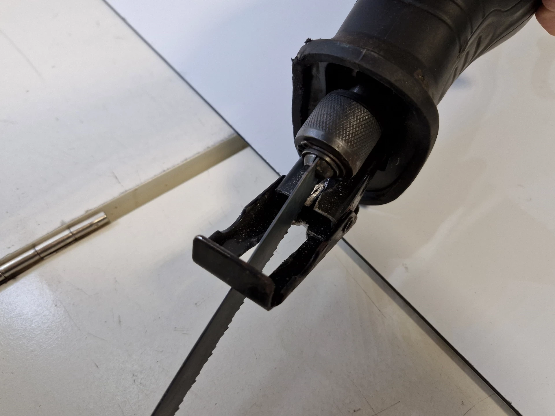 pilarka-szablasta-900w-graphite-58g971-pila-seria-58g971-56h049