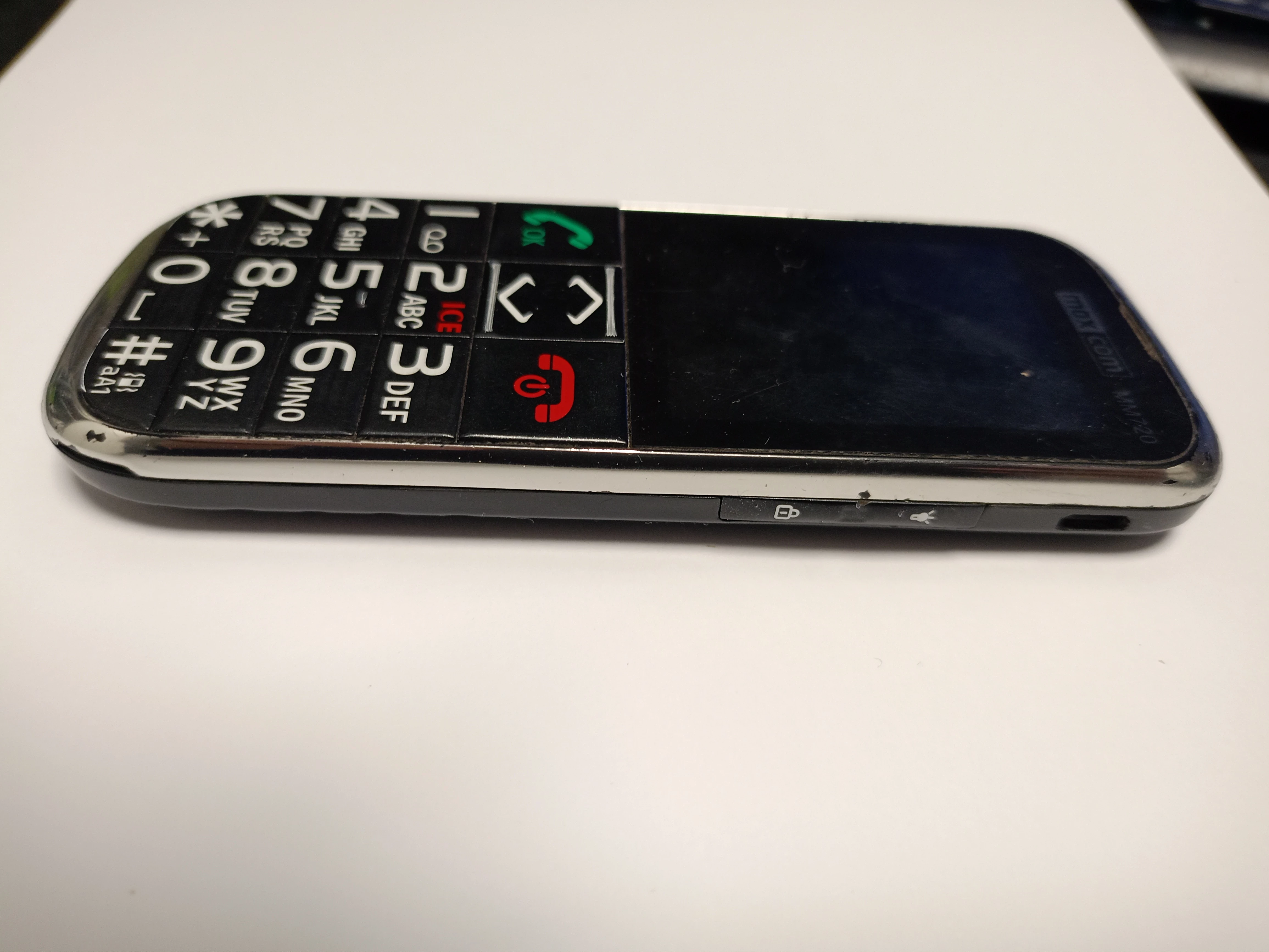 telefon-maxcom-mm720-kod-producenta-mm720bb