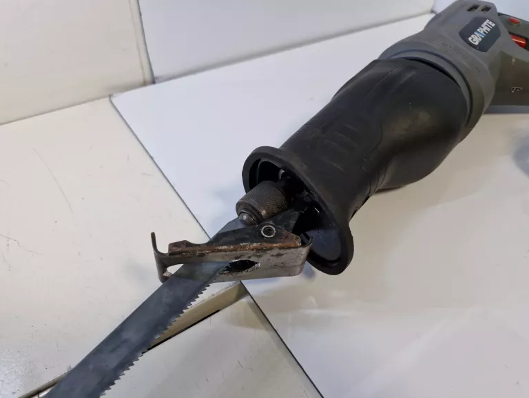 pilarka-szablasta-900w-graphite-58g971-pila-marka-248811-950541