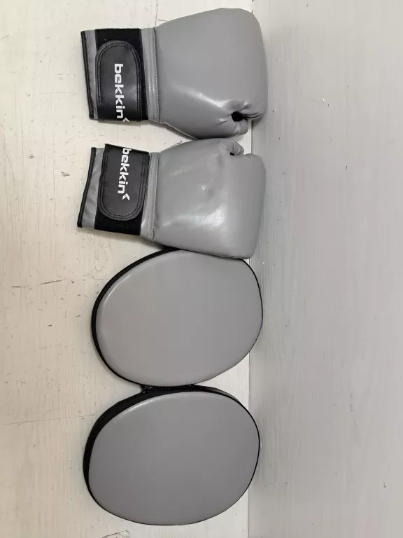 rekawice-bokserskie-tarcze-bekkin-osiedle-kombatantow-7c-krakow