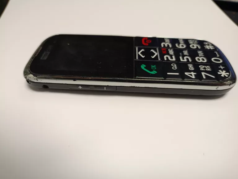 telefon-maxcom-mm720-przekatna-ekranu-100