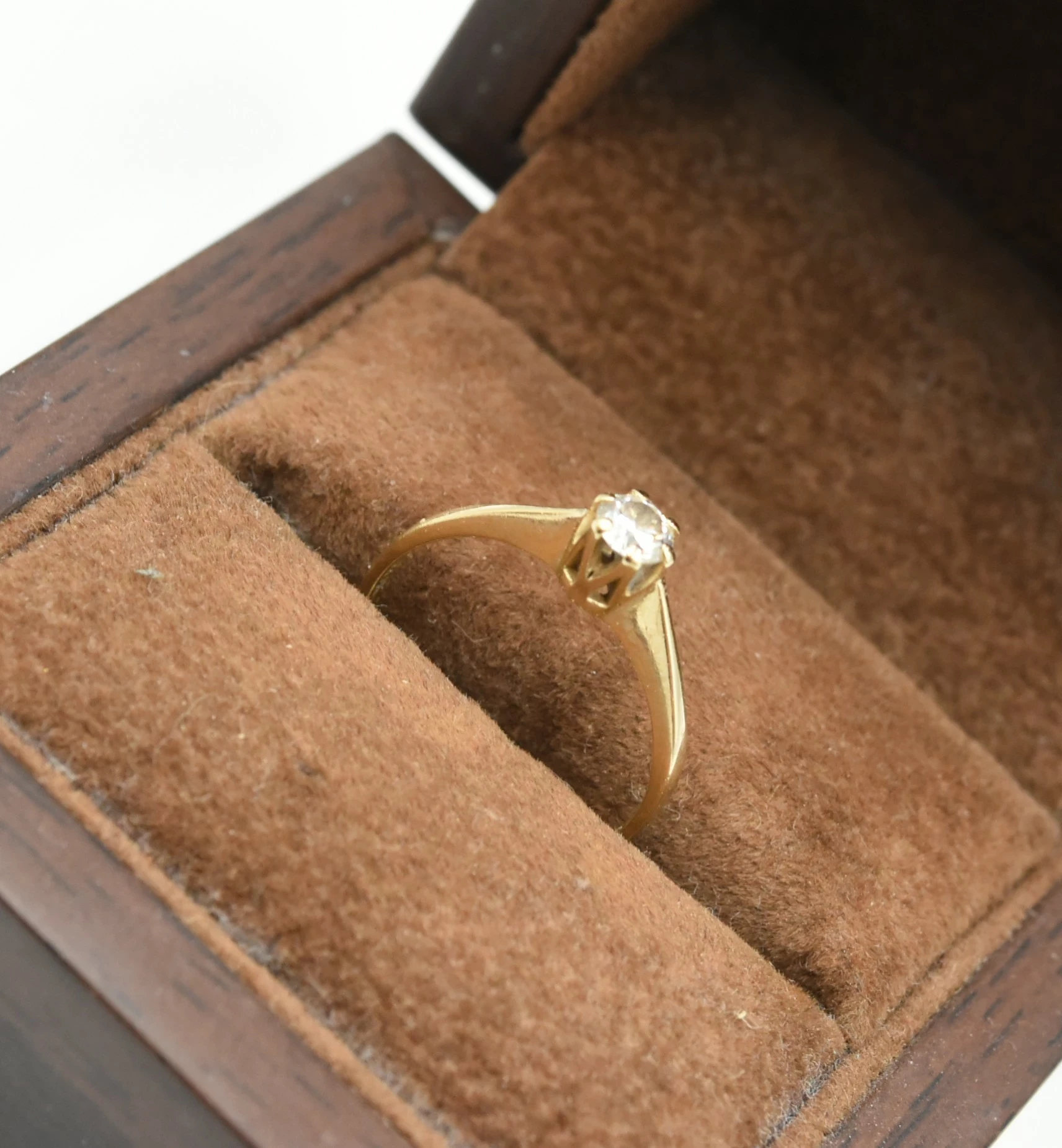 zloty-piersiconek-z-diamentem-158g-024ct-rodzaj-2205-2