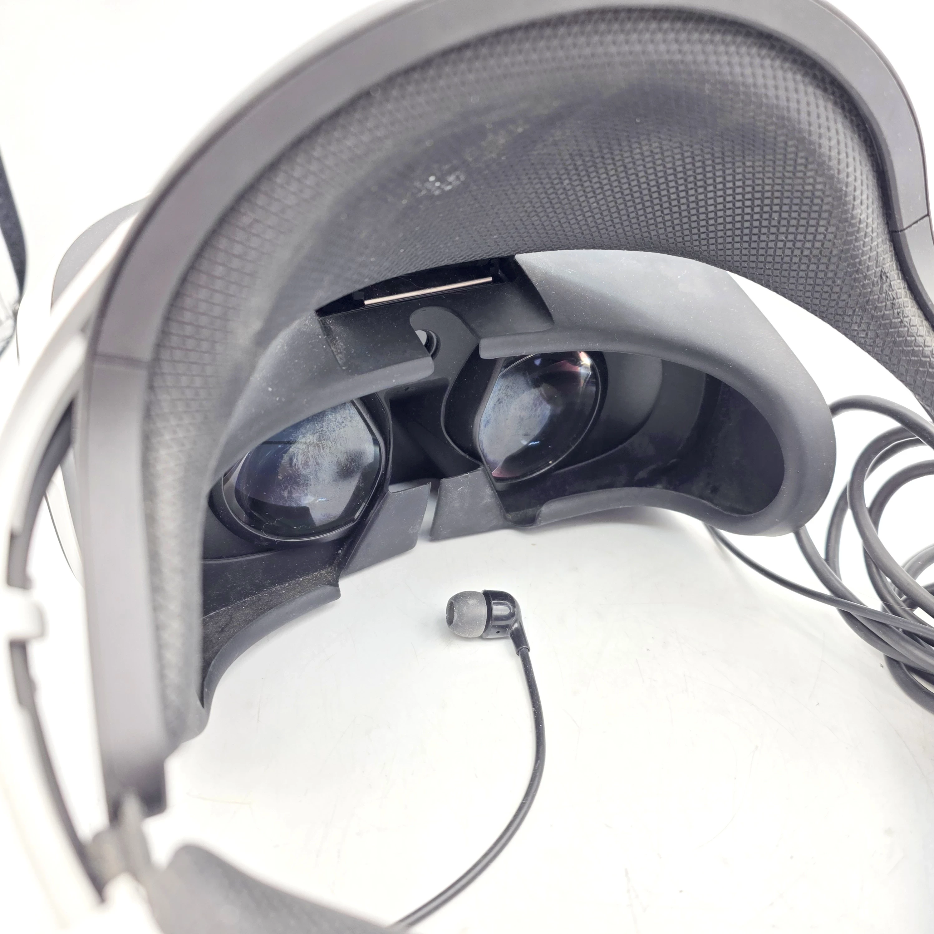 gogle-ps-vr-v2-sony-playstation-ver-2-cuh-zvr2-headset-ps4-certyfikaty-zgodnosci-218669-1