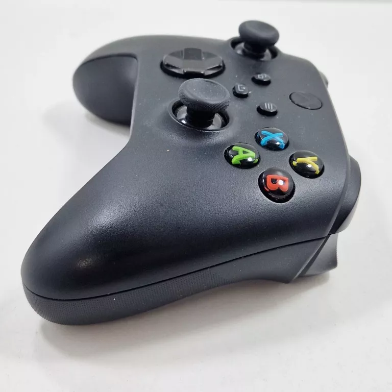 kontroler-bezprzewodowy-microsoft-xbox-series-czarny-waga-produktu-z-opakowaniem-jednostkowym-0450