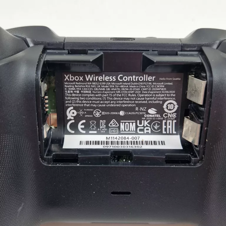 kontroler-bezprzewodowy-microsoft-xbox-series-czarny-stan-11323-2