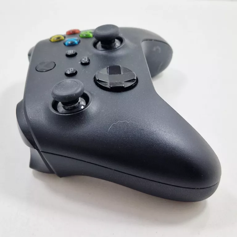kontroler-bezprzewodowy-microsoft-xbox-series-czarny-kod-producenta-xp-024