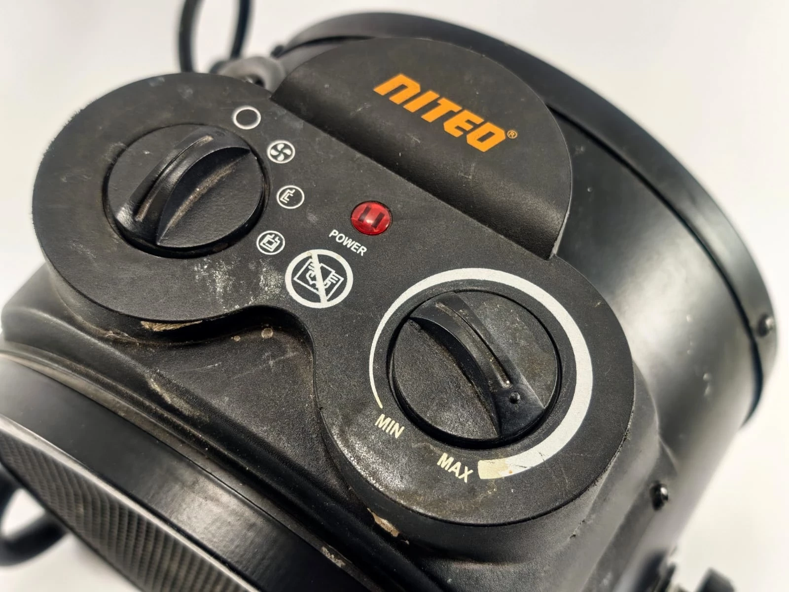 nagrzewnica-elektryczna-niteotools-yxc-03r-3000w-ean-gtin-5609288230809