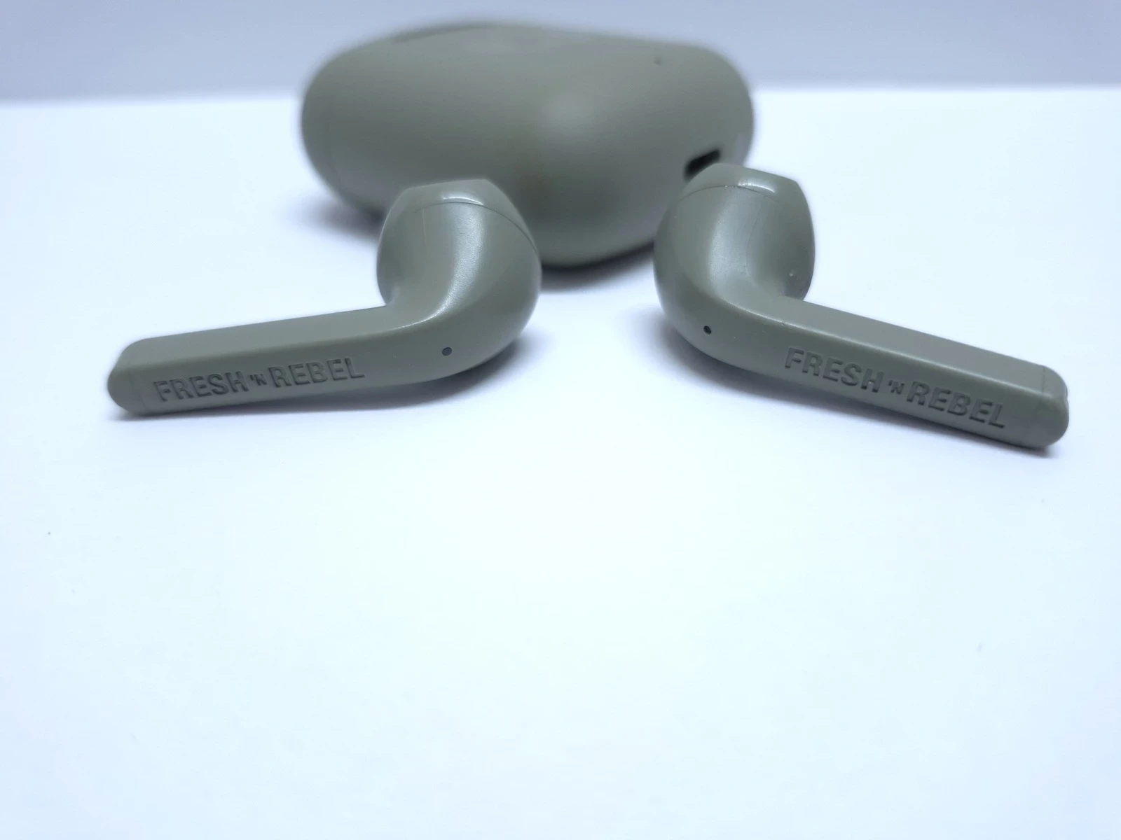 sluchawki-freshrebel-twins-core-kolor-dominujacy-129357-10